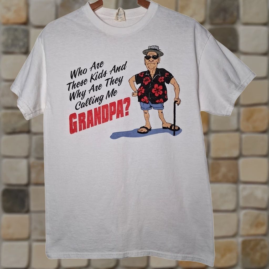 Gildan Gildan Shirt Grandfather Graphic T-Shirt Crew Neck Short Sleeve White M Mens Grandpa Funny Graphic 90s? Size US M / EU 48-50 / 2 - 1 Thumbnail