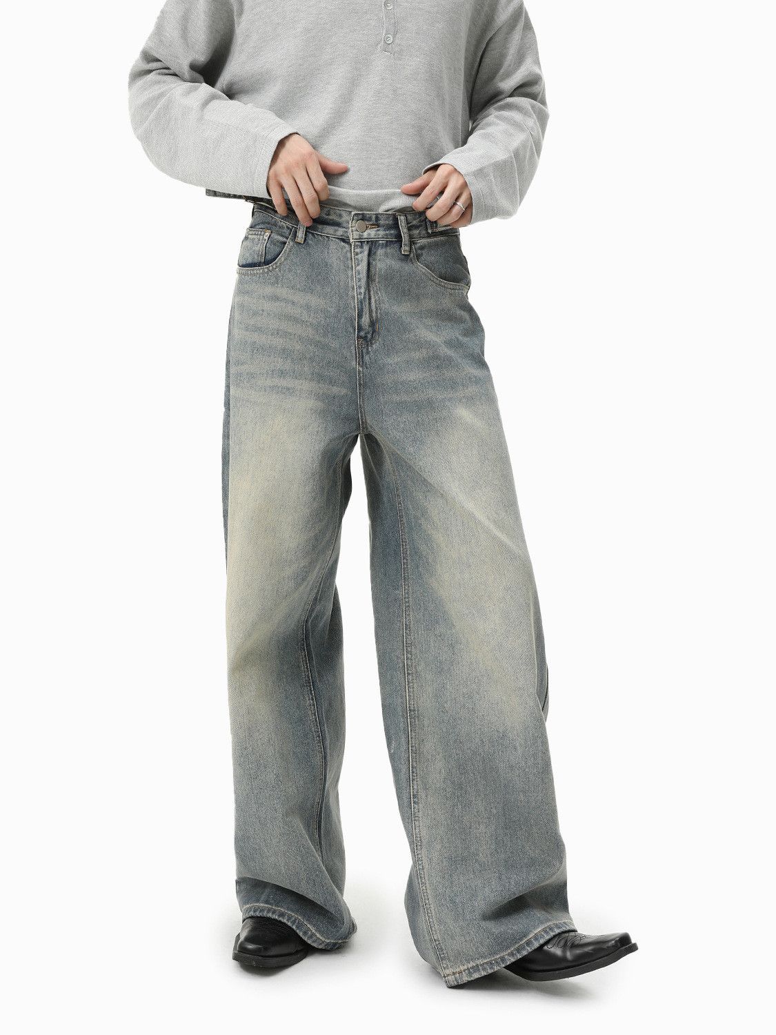 Jean Men's Stylish Distressed Loose-Fit Straight-Leg Washed Jeans Size US 32 / EU 48 - 4 Thumbnail