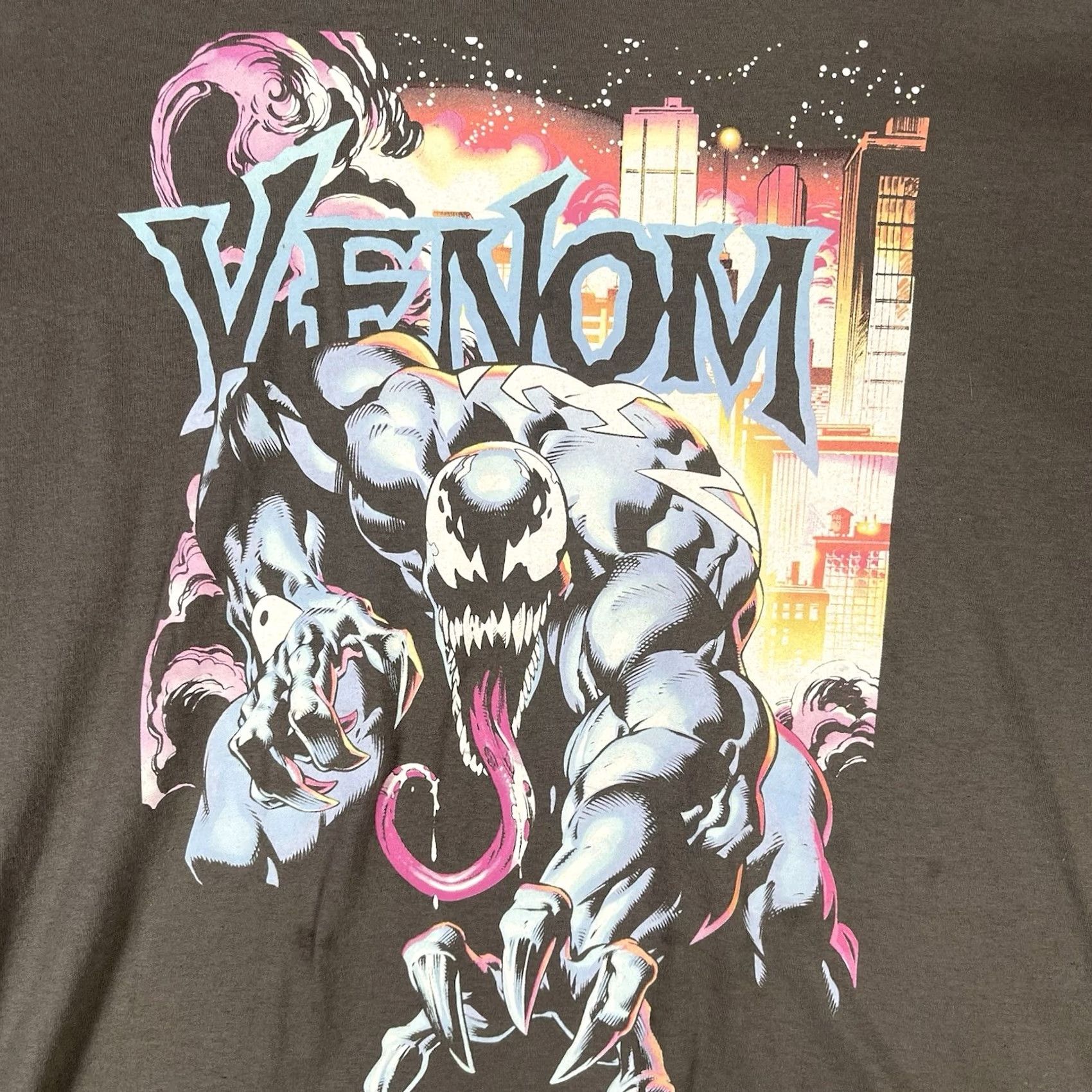 Vintage Marvel Venom T Shirt 2XL Black Retro Fade Anti Hero Comic Book Character Mens Shirt Crew Neck - Gray 2XL Venom Heroes Retro Fans Size US XXL / EU 58 / 5 - 2 Thumbnail