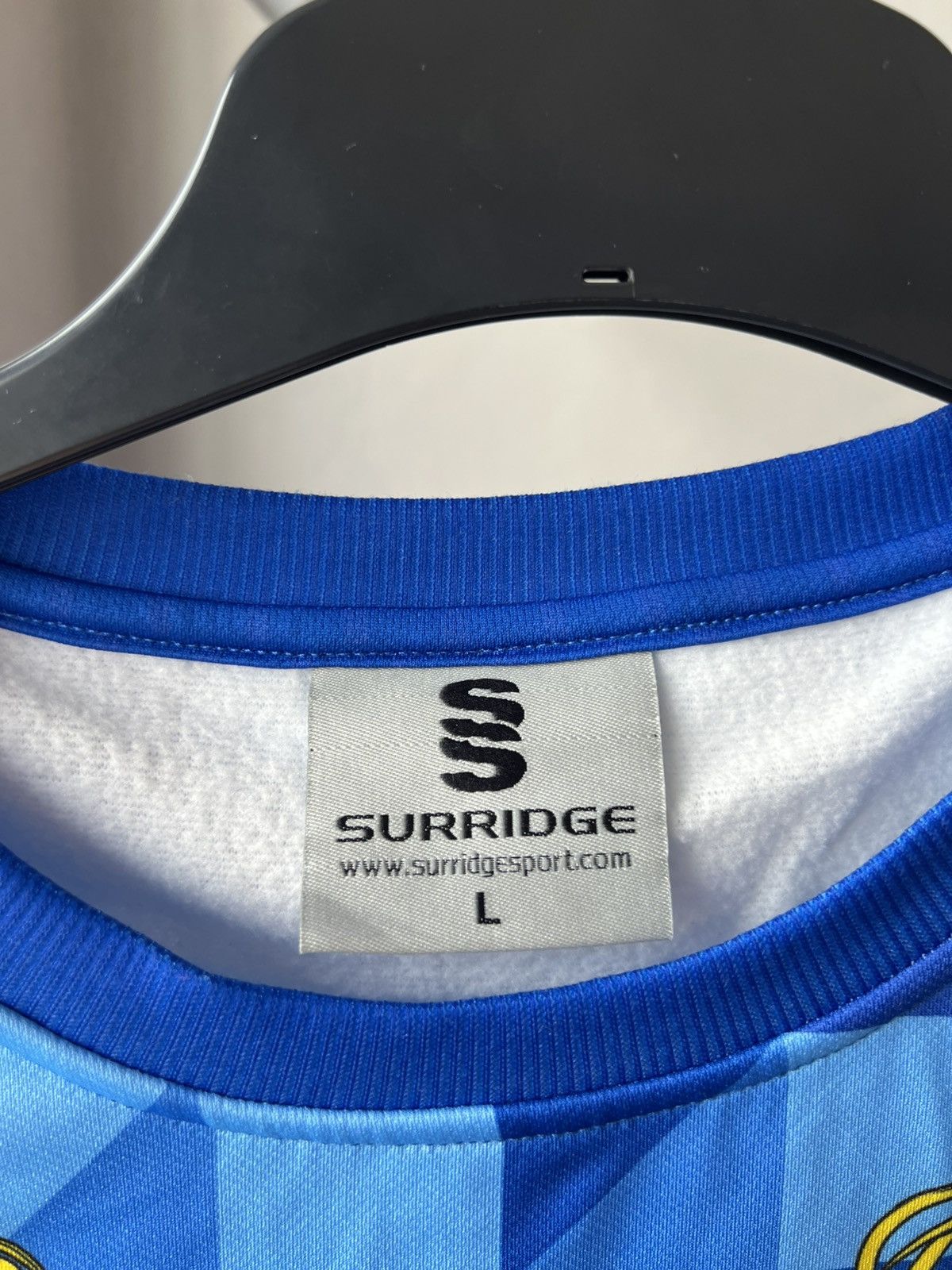 Other NWT 2022/23 SUSSEX SHARKS CRICKET DESEGN JERSEY WEST SIZE L Size US L / EU 52-54 / 3 - 7 Thumbnail