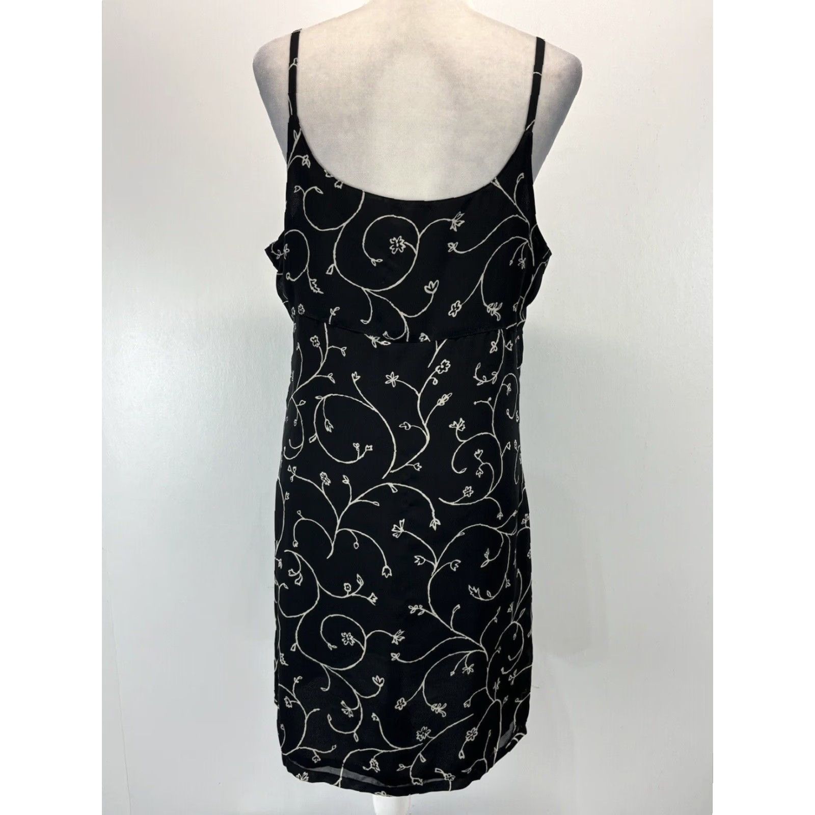 Old Navy Vintage Old Navy Y2K Dress Sz 12 Black Slip Mini Sleeveless Grunge Milkmaid Bust Victorian? Size XL / US 12-14 / IT 48-50 - 3 Thumbnail