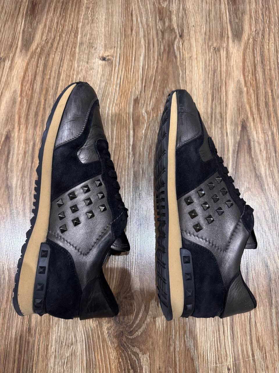 Valentino Valentino Leather Suede Rockrunner Stud Sneakers Size 43 Size US 10 / EU 43 - 13 Thumbnail