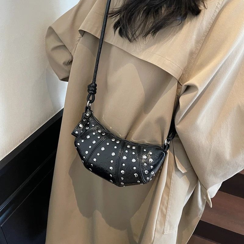 Leather Chrome Edge Shoulder Bag Size ONE SIZE - 1 Thumbnail