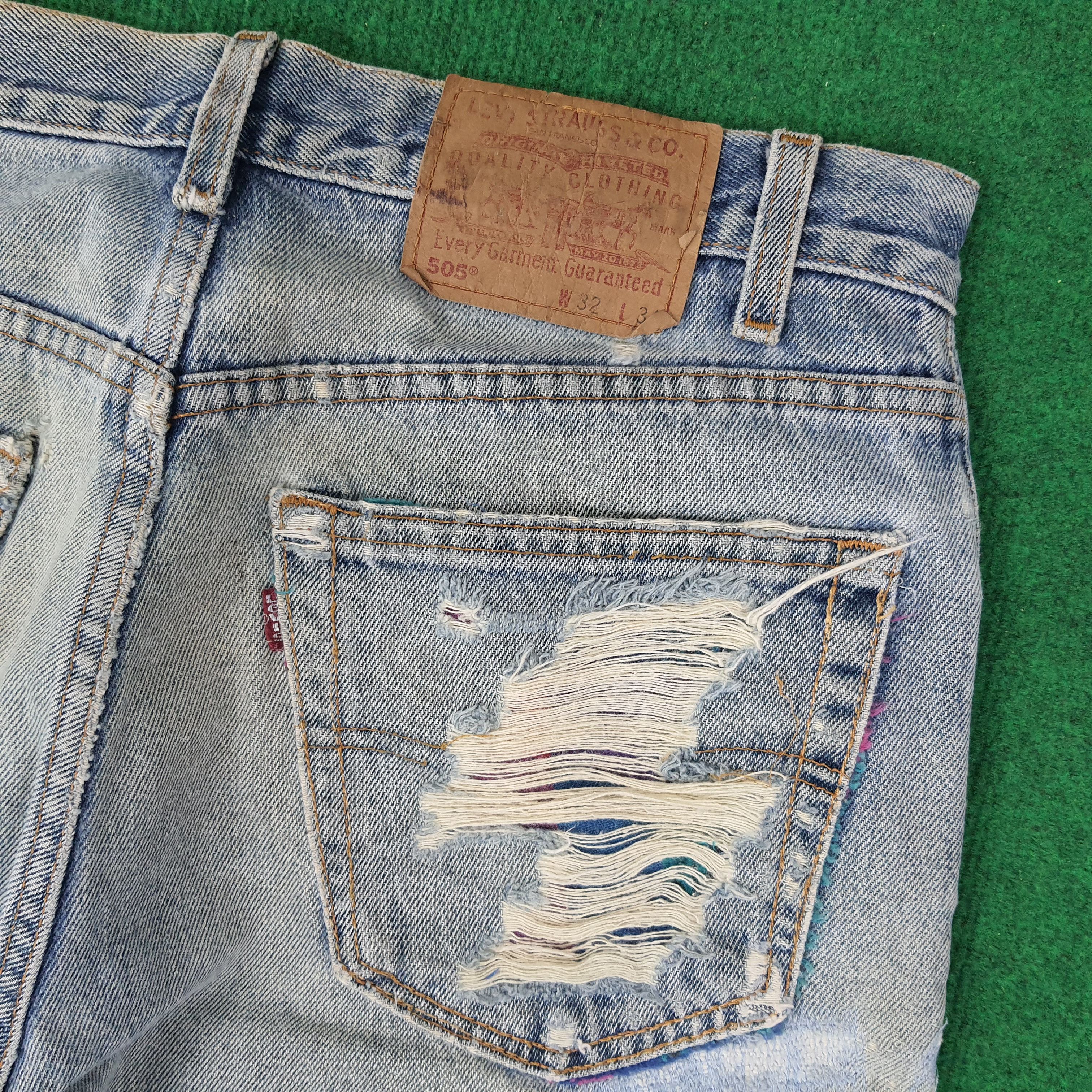 Levi's Vintage Levi's 505 Authentic Red Tab Destressed Jean C228N19 Size US 32 / EU 48 - 5 Thumbnail