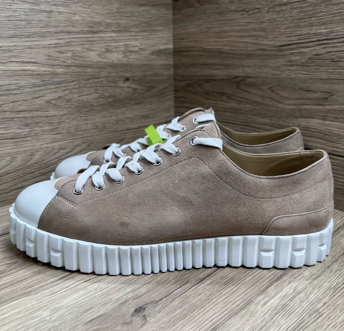 Hermes Hermès Cross White Khaki Biscuit Sneakers J41 Size US 9.5 / EU 42-43 - 1 Thumbnail