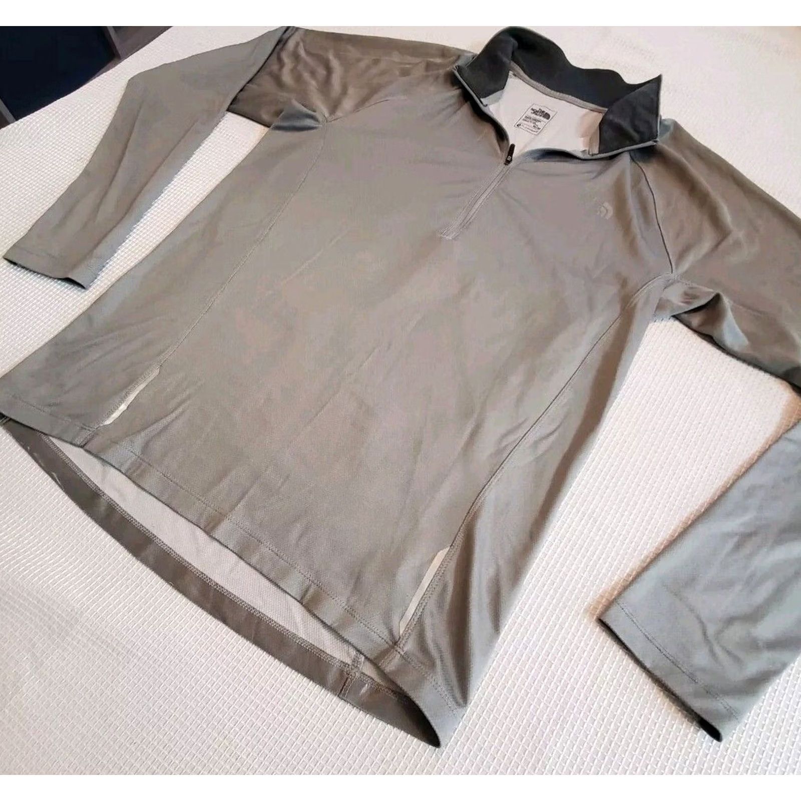 The North Face The North Face Shirt Mens Med Gray Flash Dry 1/4 Zip Pullover Long Sleeve Base Size US M / EU 48-50 / 2 - 3 Thumbnail