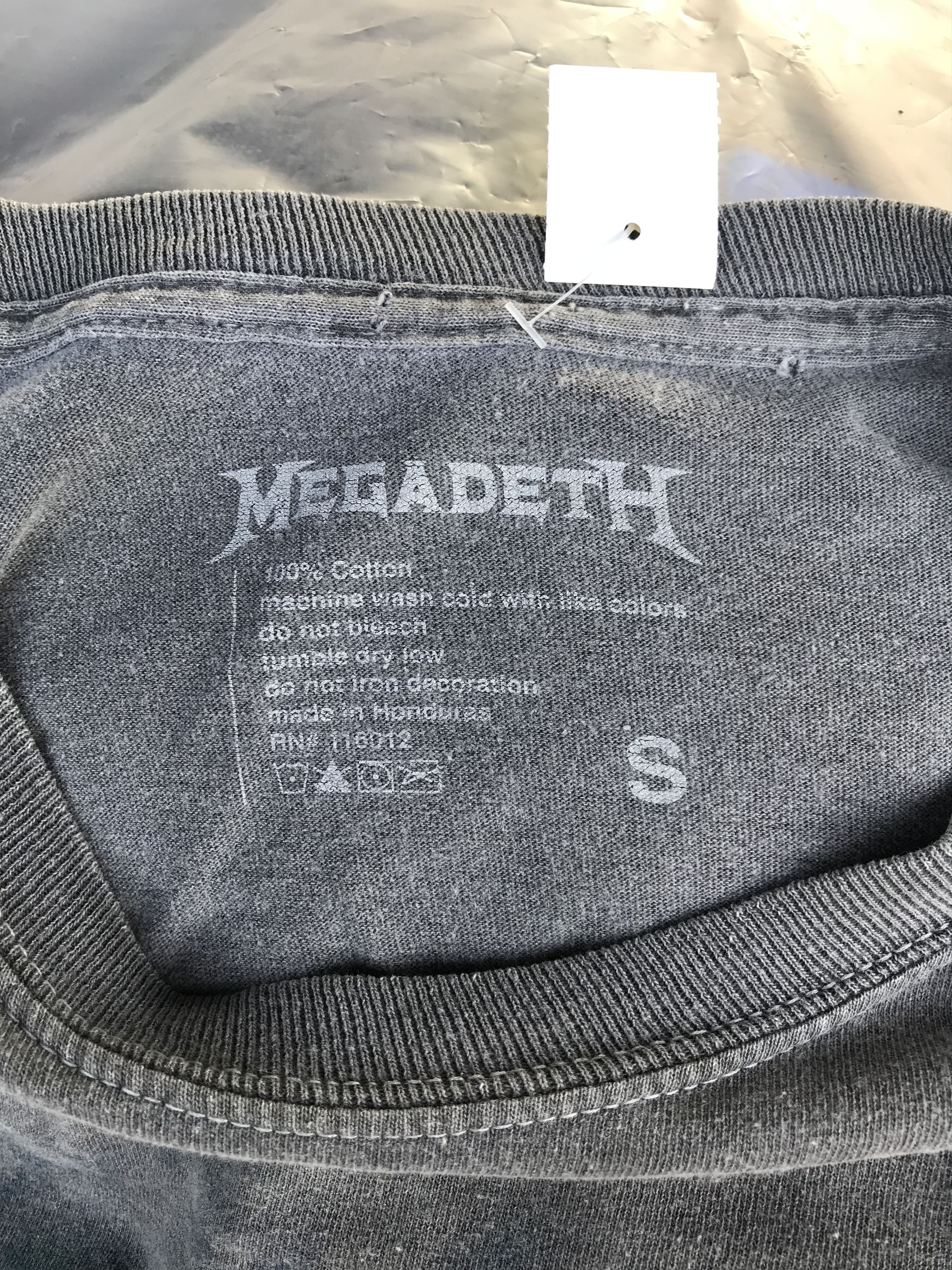 Megadeth Megadeth Vintage Distressed Long Sleeve Band Tee (2017) Size US S / EU 44-46 / 1 - 13 Thumbnail