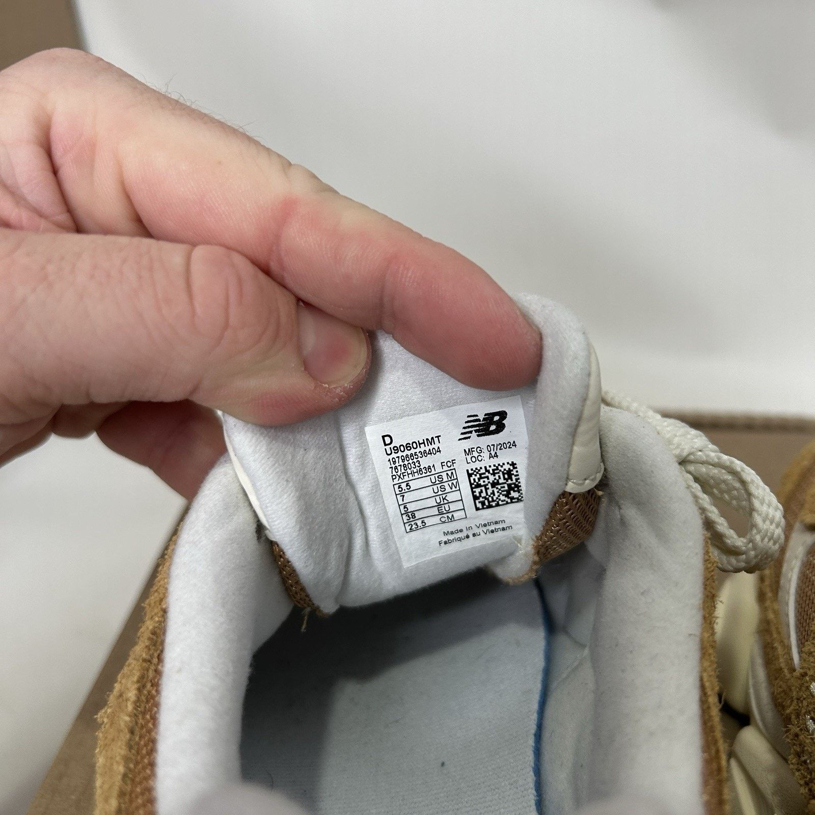 New Balance New Balance 9060 Unisex “Great Plains” U9060HMT Size US 7 / IT 37 - 5 Thumbnail