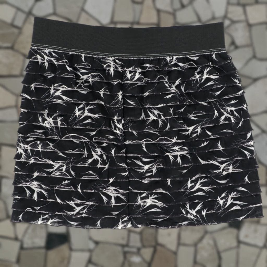 Free People Free People Skirt Black Women's M Down Feather Ruffle All Over Print Polyester Microfiber Casual Regular Size 32" / US 10 / IT 46 - 1 Thumbnail