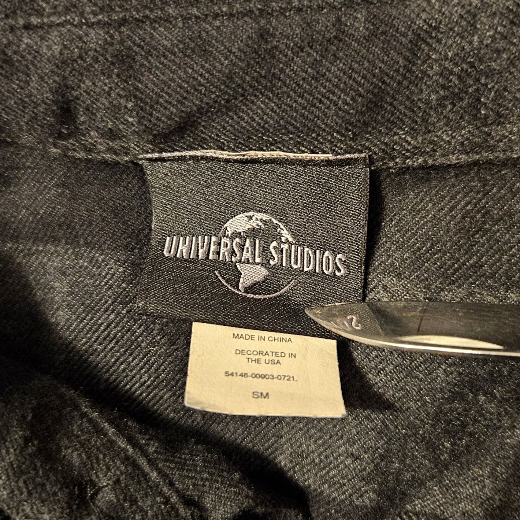 Vintage Universal Studios Halloween Horror Nights 2022 Flannel Shirt Mens Small Plaid Gray Size US S / EU 44-46 / 1 - 4 Thumbnail