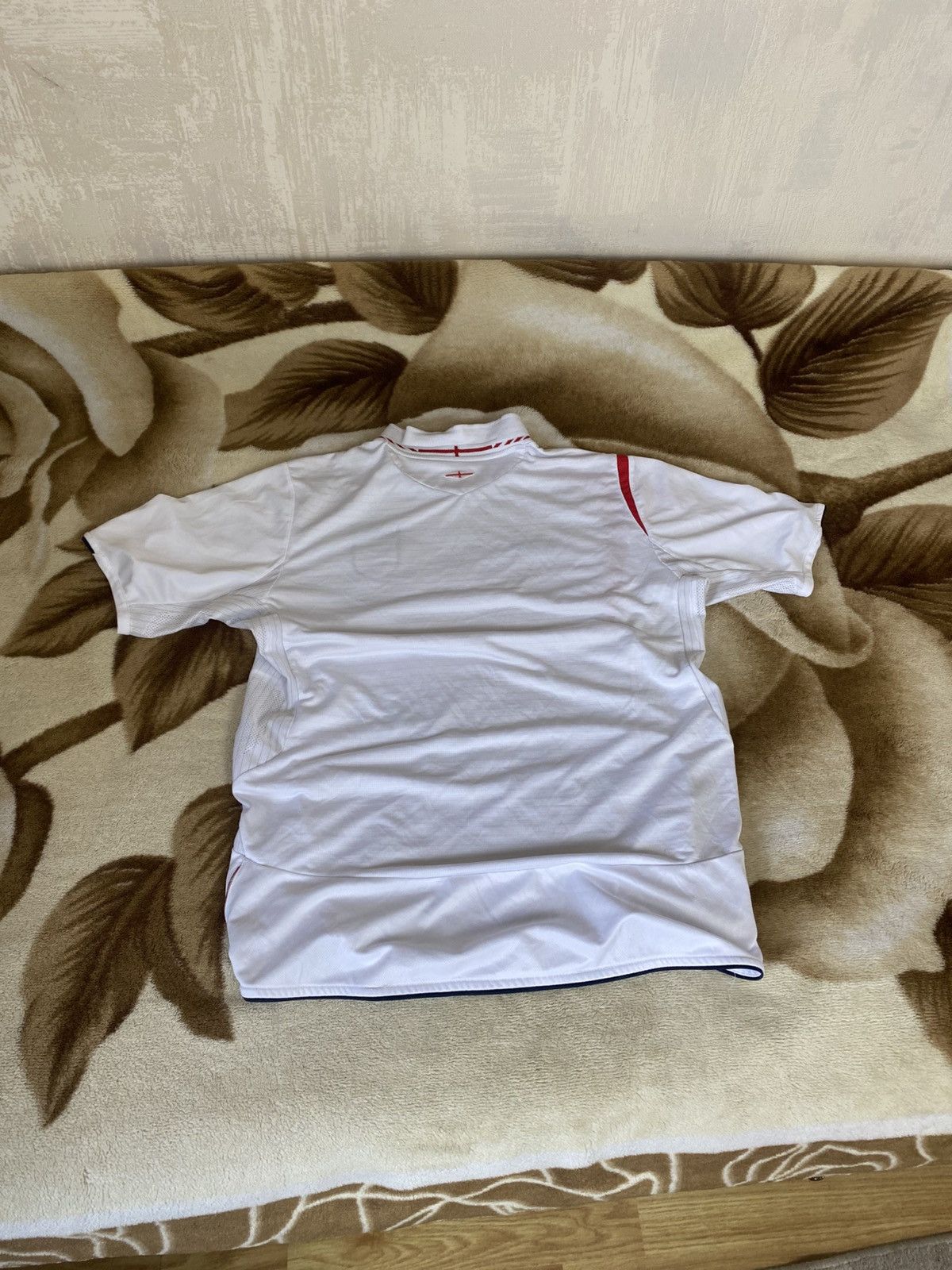 Umbro × Vintage 🔥 UMBRO ENGLAND 2005 2007 HOME FOOTBALL SOCCER JERSEY tshirt Size US L / EU 52-54 / 3 - 6 Thumbnail