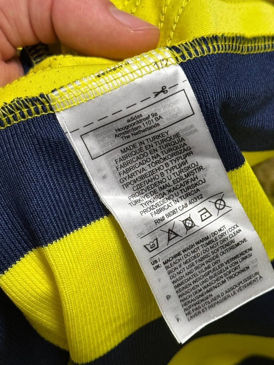 Other STEAL! 2020 Fenerbahce Fc Home Jersey Size US S / EU 44-46 / 1 - 9 Thumbnail