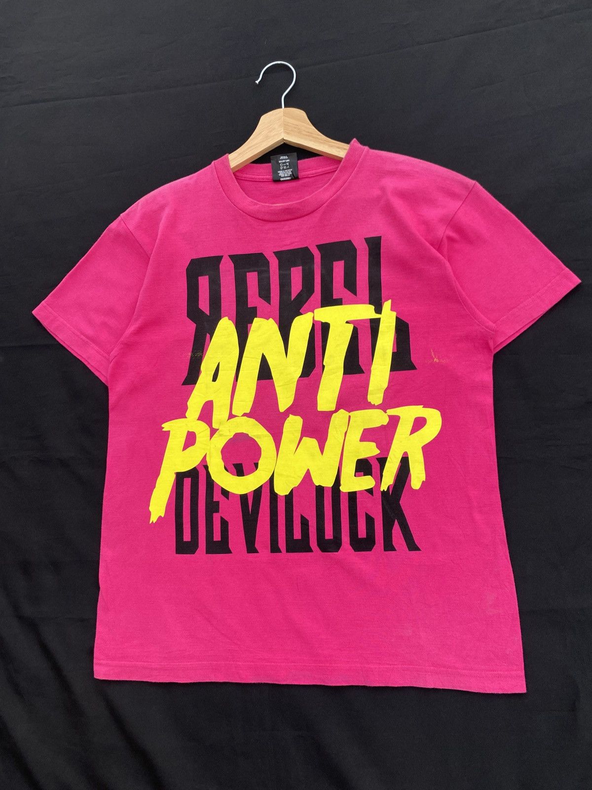 Devilock Rare Japanese Brand Devilock Wording Tshirt Size US S / EU 44-46 / 1 - 3 Thumbnail