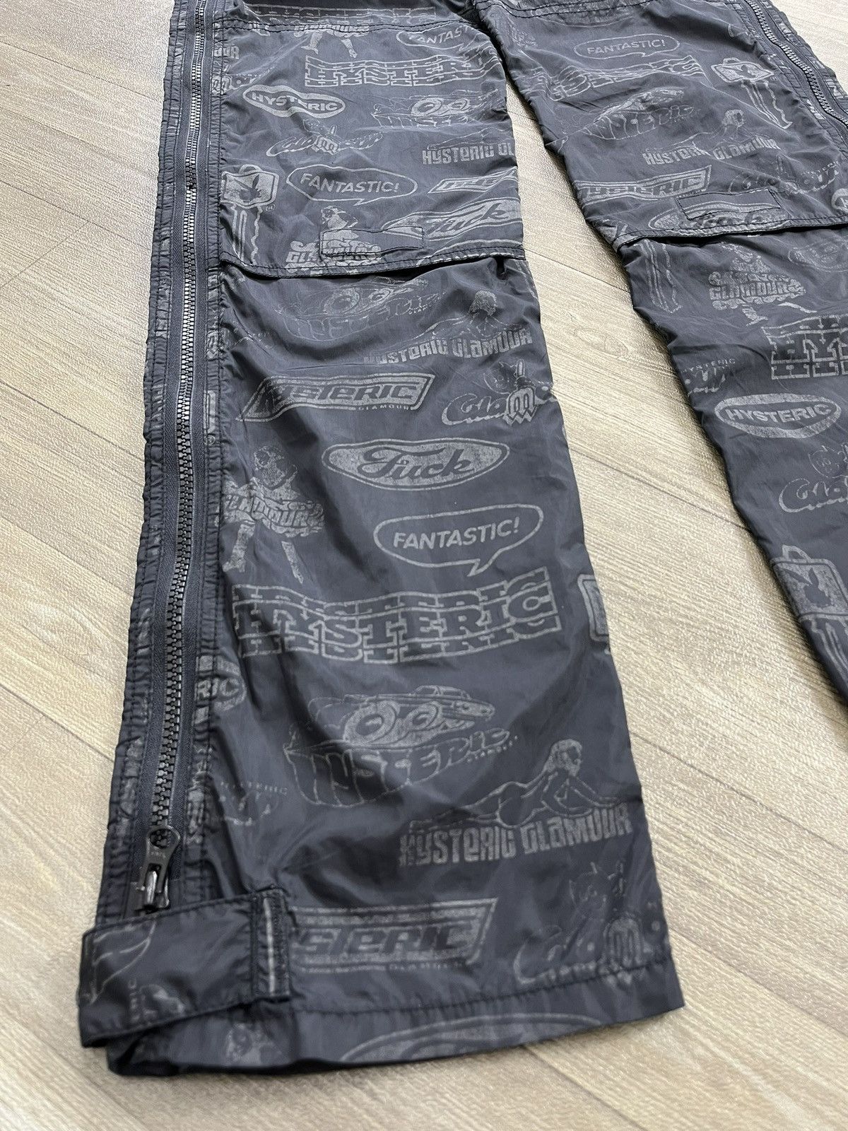 Hysteric Glamour 🇯🇵Vintage Hysteric Glamour AOP Multizipper Parachute Pants Size US 27 - 5 Thumbnail