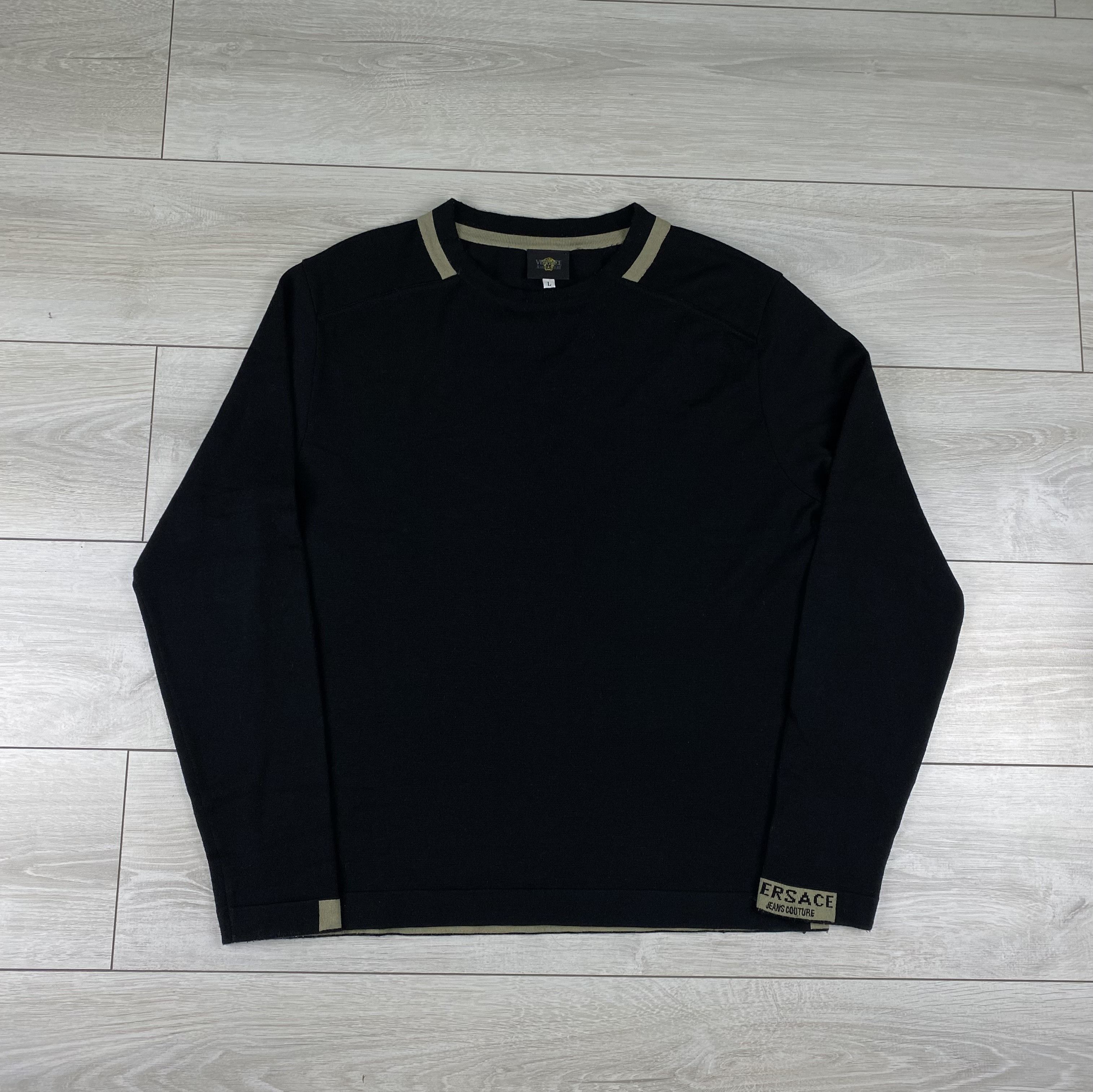 Versace VINTAGE VERSACE JEANS COUTURE JUMPER SWEATER SIZE L Size US L / EU 52-54 / 3 - 1 Thumbnail