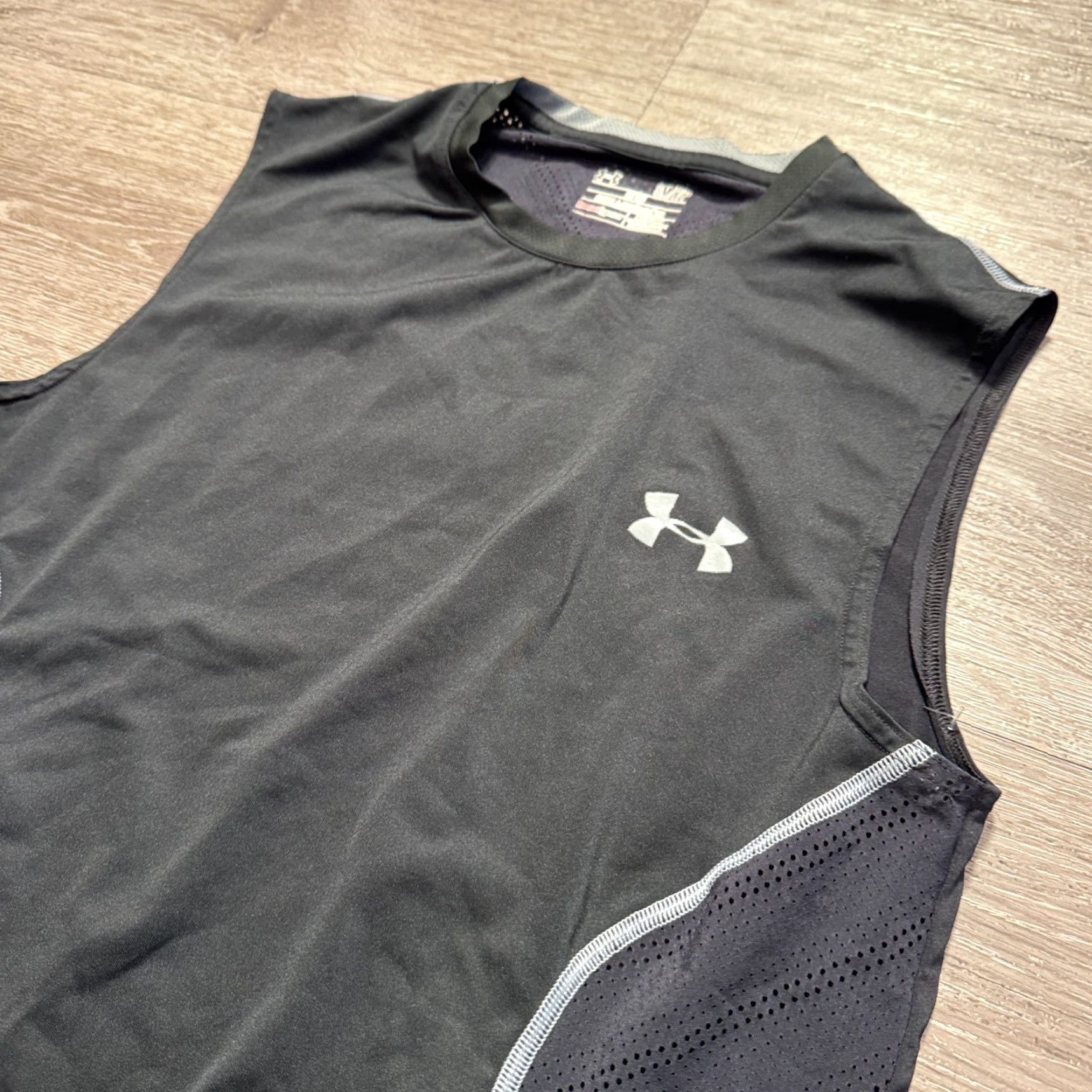 Under Armour Under Armour Shirt Mens Small Black Tank Top Fitted Logo Performance Workout Size US S / EU 44-46 / 1 - 2 Thumbnail