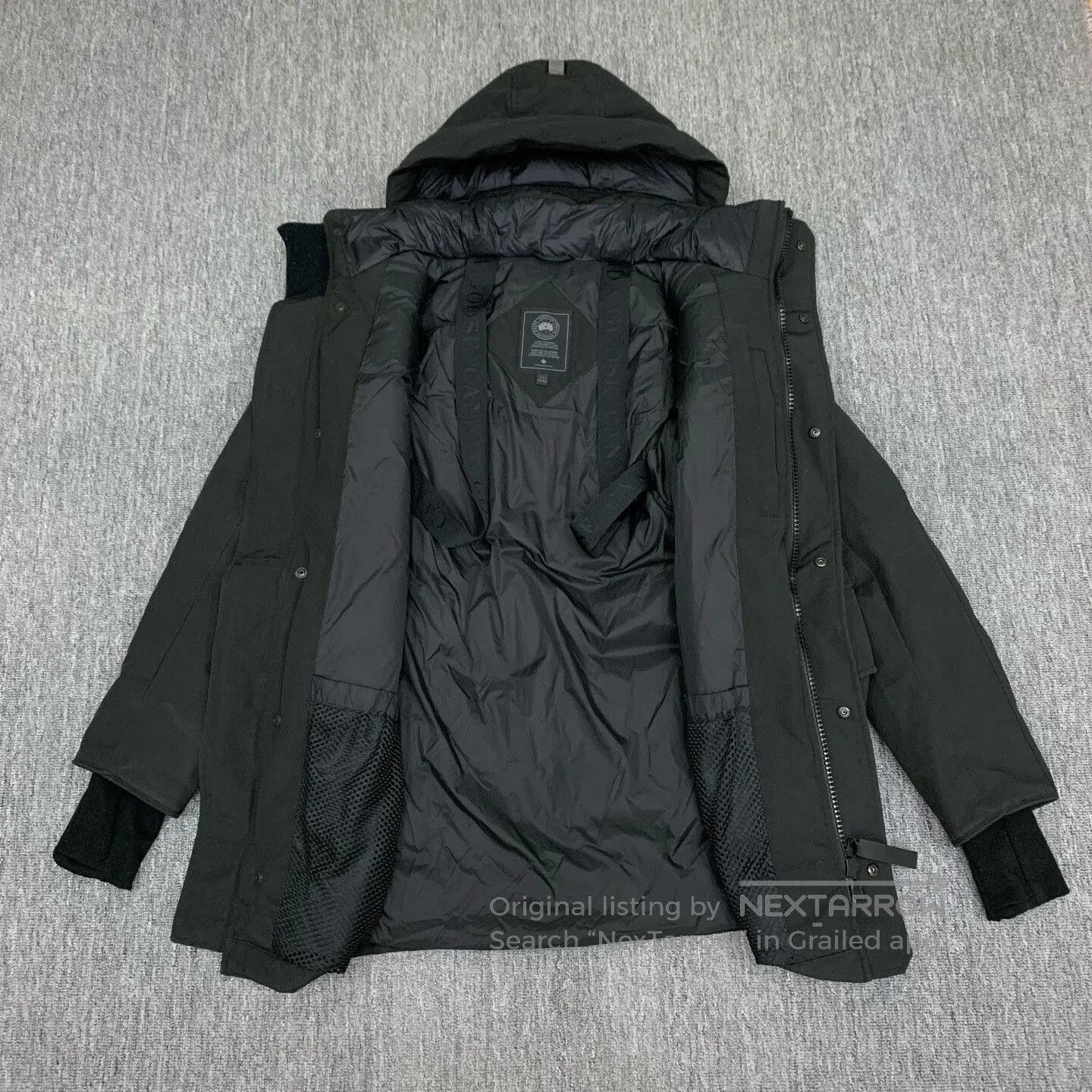 Canada Goose Canada Goose Black Down Jacket Size S. Size US S / EU 44-46 / 1 - 6 Thumbnail
