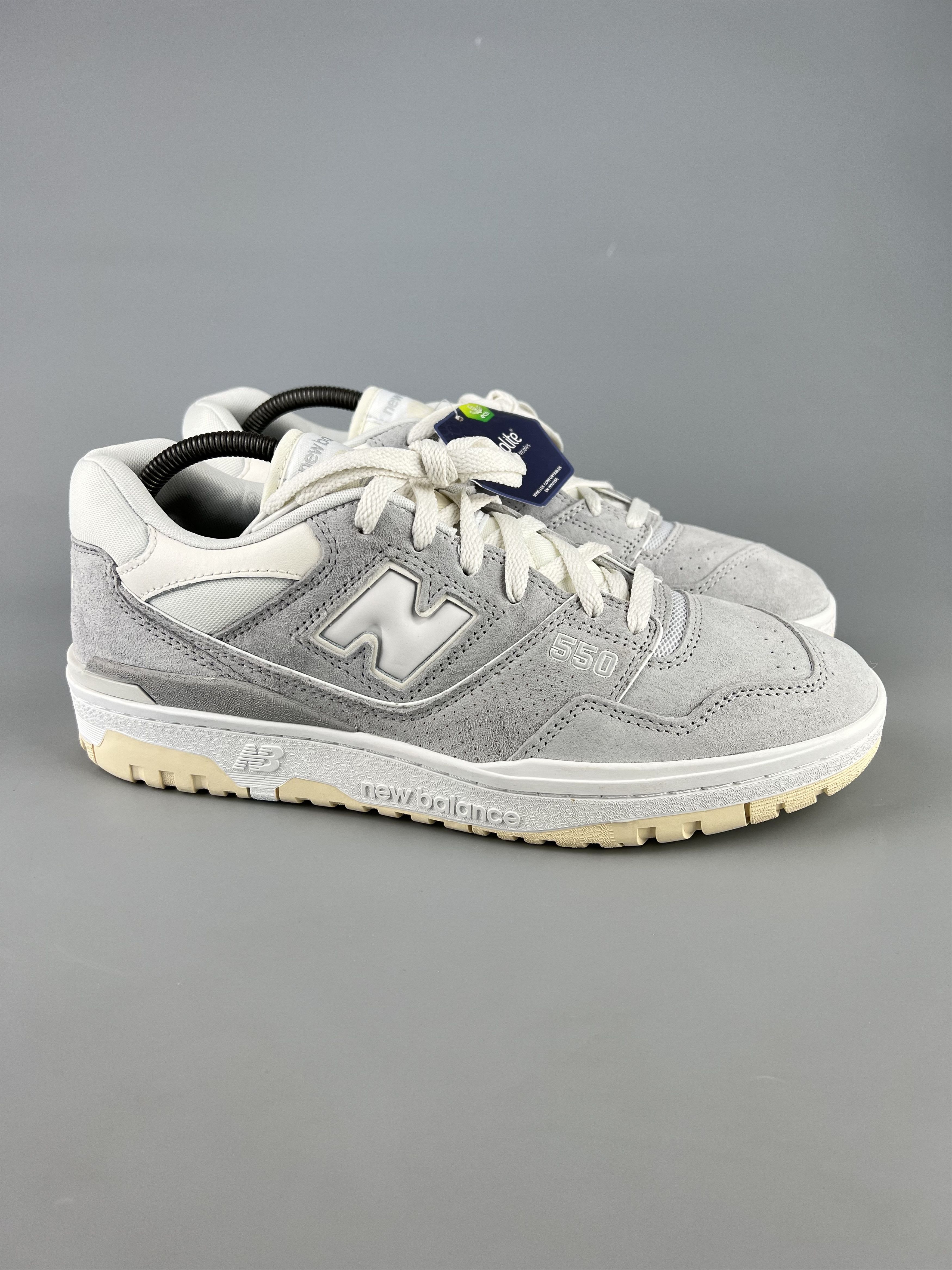 New Balance 550 Men's Gray White Suede Sneakers Size US11