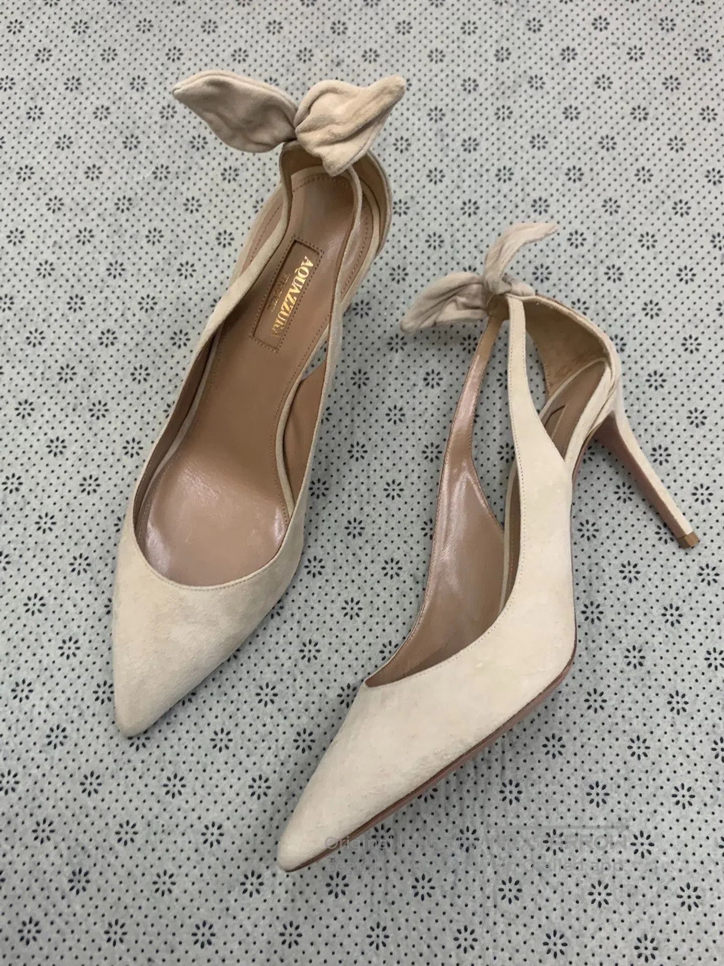 Aquazzura Aquazzura Beige Suede Bow High Heels. Size US 7.5 / IT 37.5 - 2 Thumbnail