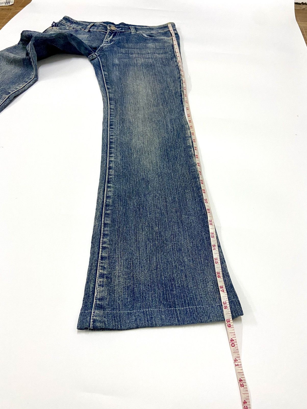 Victoria Beckham VICTORIA BECKHAM ROCK N REPUBLIC FLARE JEANS Size 28" / US 6 / IT 42 - 8 Thumbnail