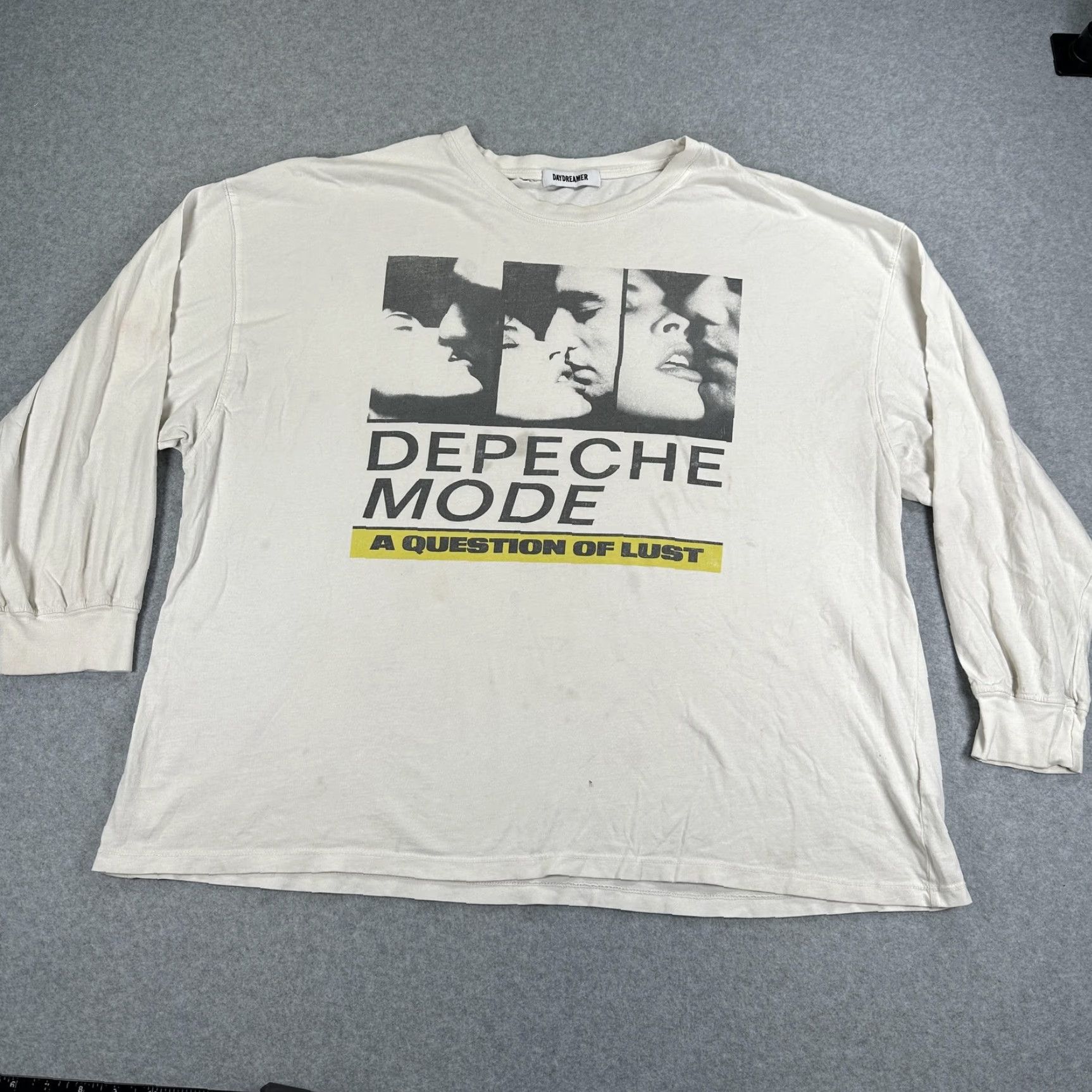 Gildan Santa Rosa Mile Shirt Mens L White Gildan Heavy Cotton Graphic Tee Racing Motorcycle AMA Pro Flat Track Back Logo Front Chest Crew Neck Short Sleeve Size US L / EU 52-54 / 3 - 2 Thumbnail