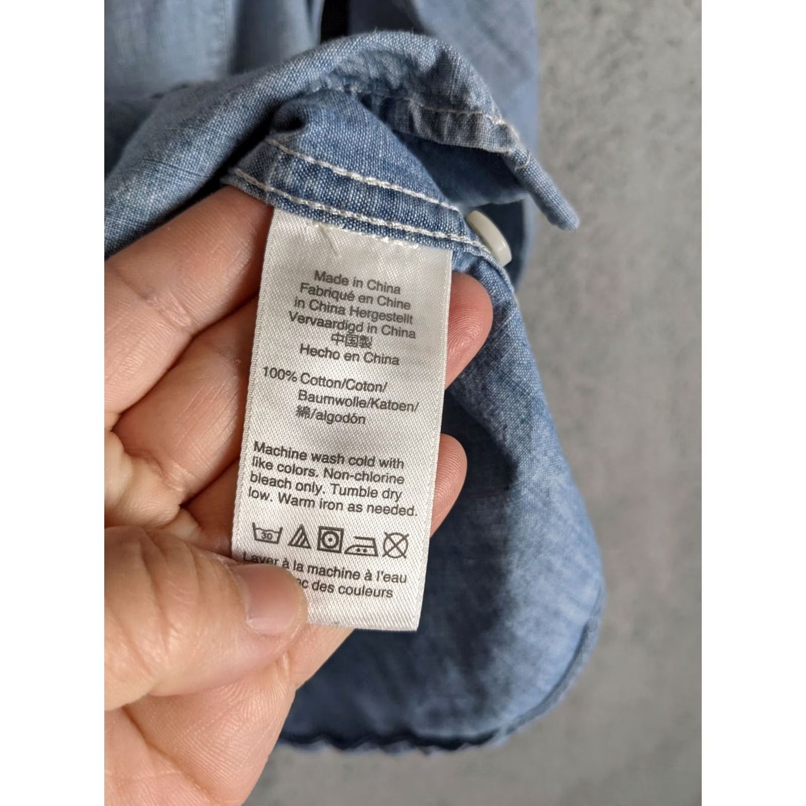 J.Crew J.Crew JEANS Women's blue long sleeve Button up casual top Size XS Size XS / US 0-2 / IT 36-38 - 6 Thumbnail