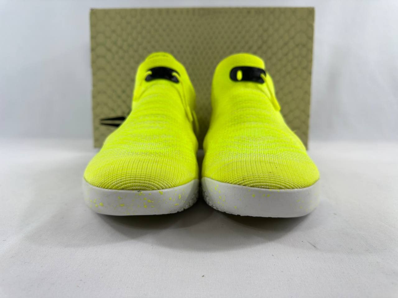 Nike Nike Kobe A.D. NXT 'Volt' 2017 Size US 12 / EU 45 - 2 Thumbnail