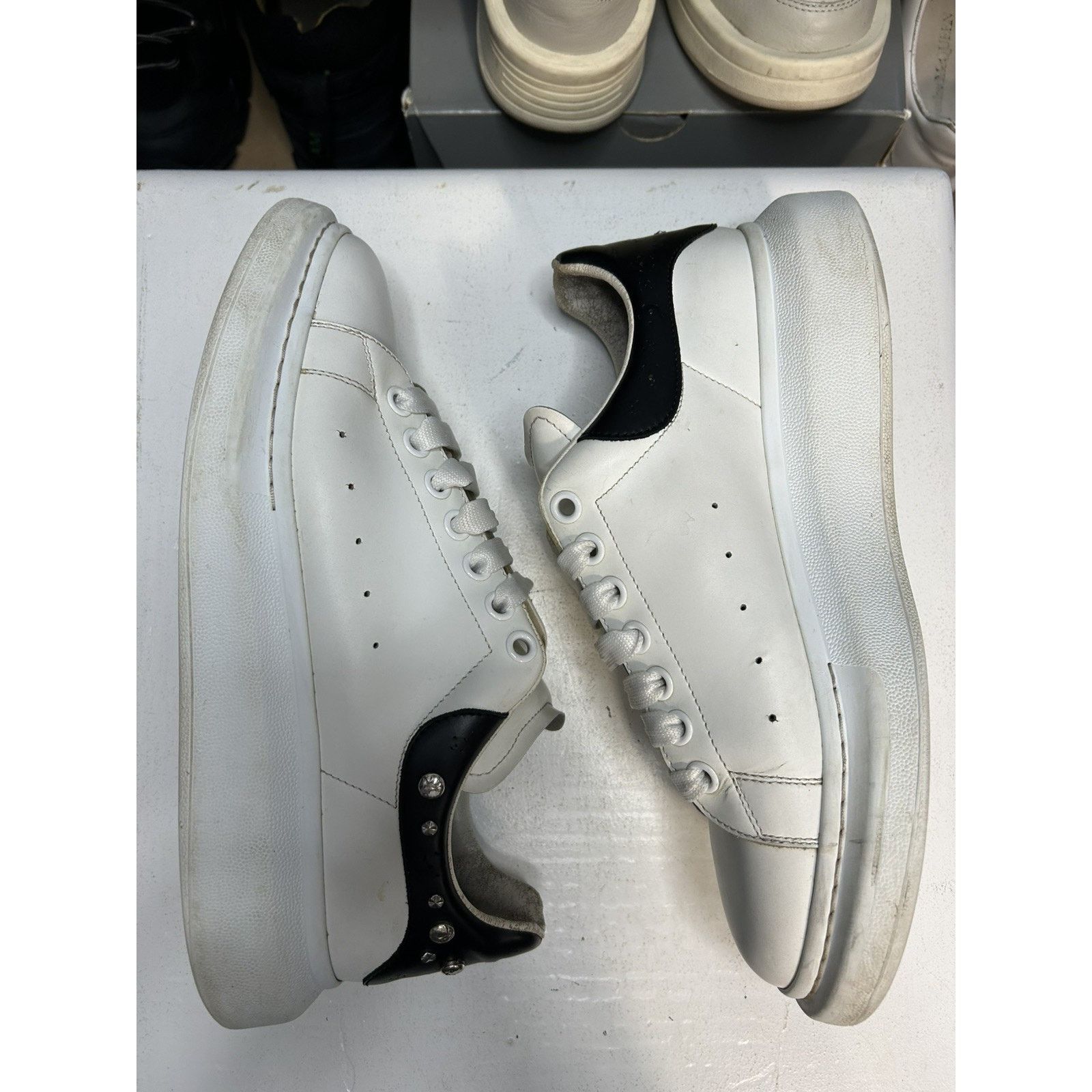 Alexander McQueen Alexander McQueen Oversized Sneakers White Size 9.5 US Men's Size US 9.5 / EU 42-43 - 4 Thumbnail