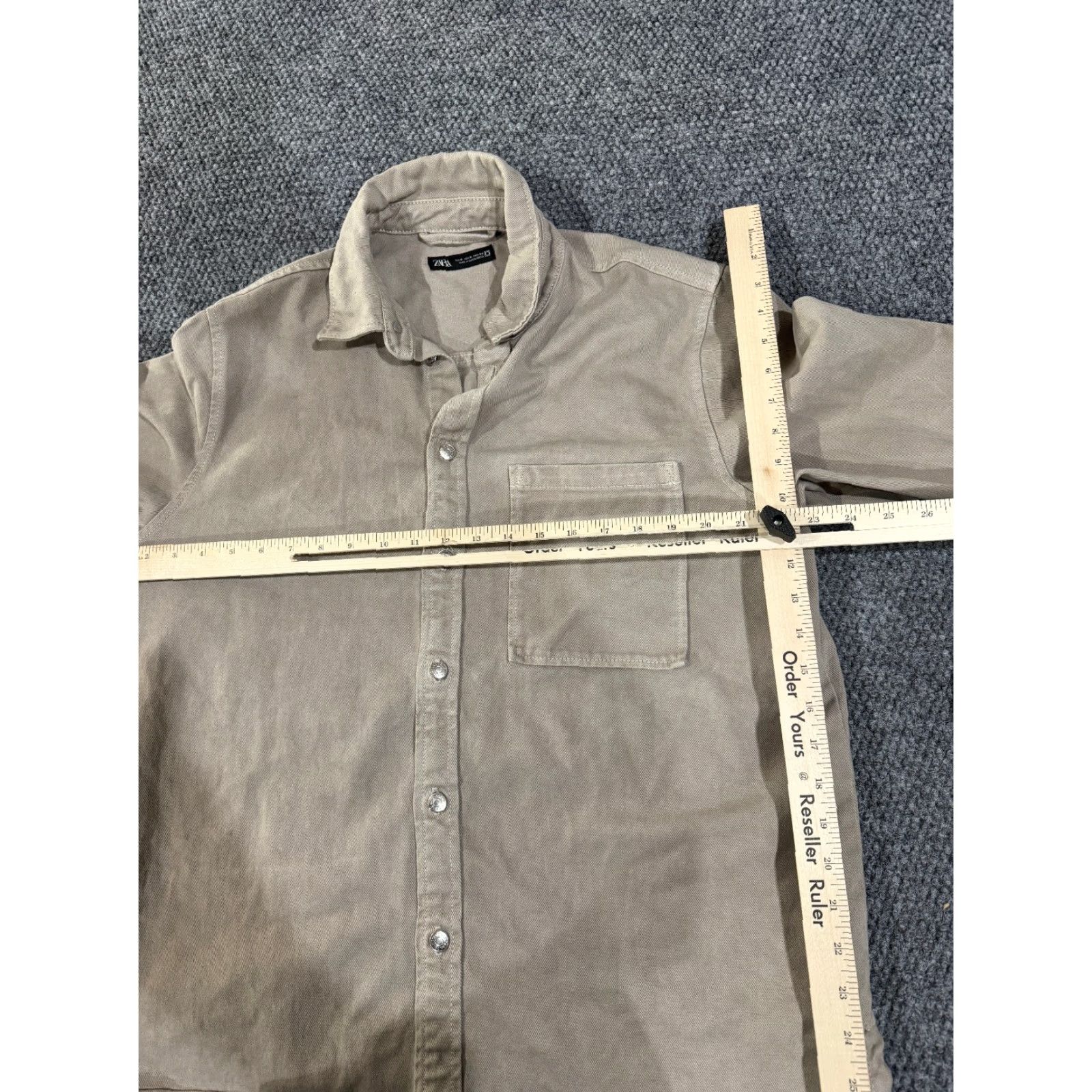 Zara Zara Button-Up Shirt Mens M Beige Denim Shacket Casual Lightweight Regular Pockets Collar Button-Front Size US M / EU 48-50 / 2 - 7 Thumbnail