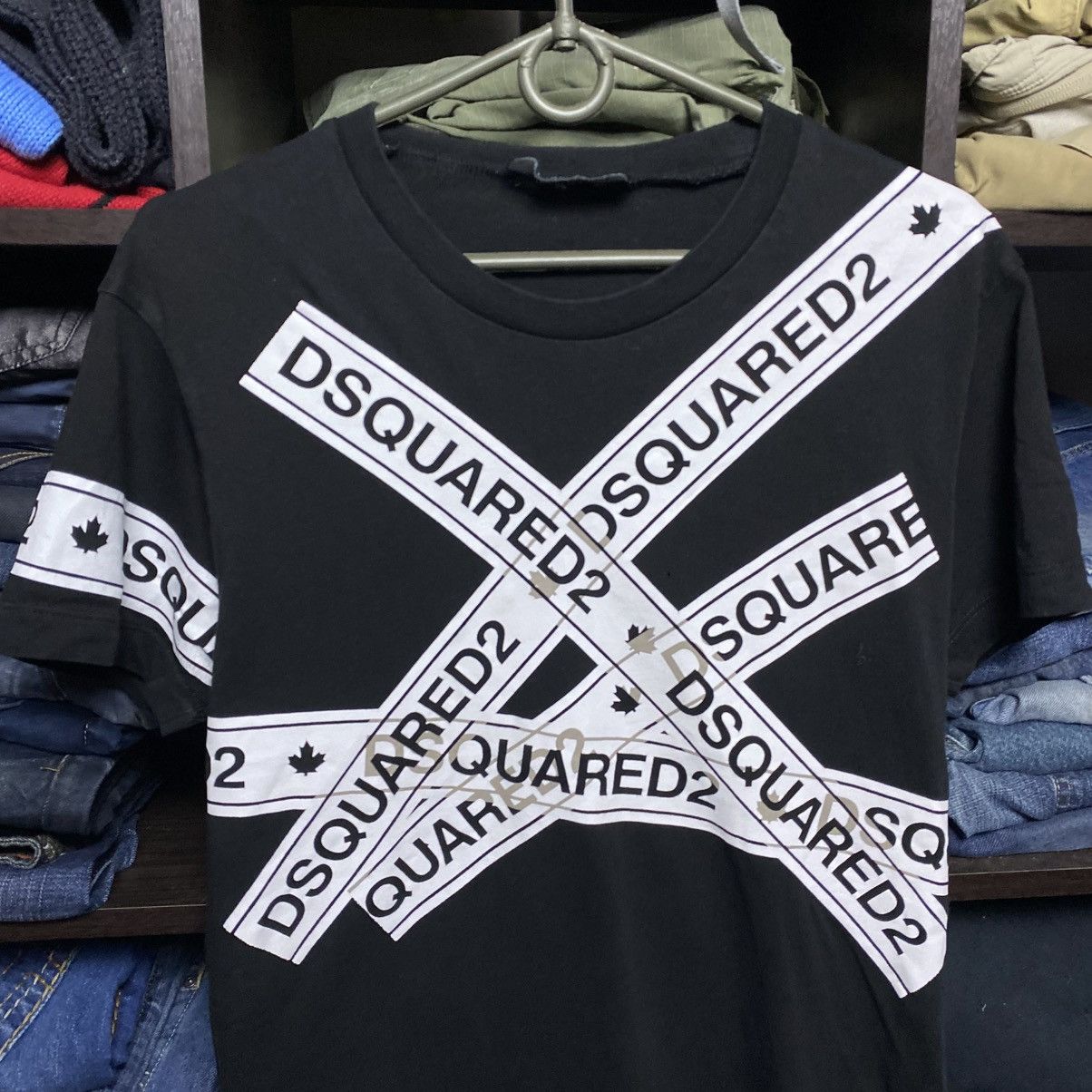 Dsquared2 Mens Dsquared2 Big Monogrammed logo y2k luxury tee size S Size US S / EU 44-46 / 1 - 2 Thumbnail