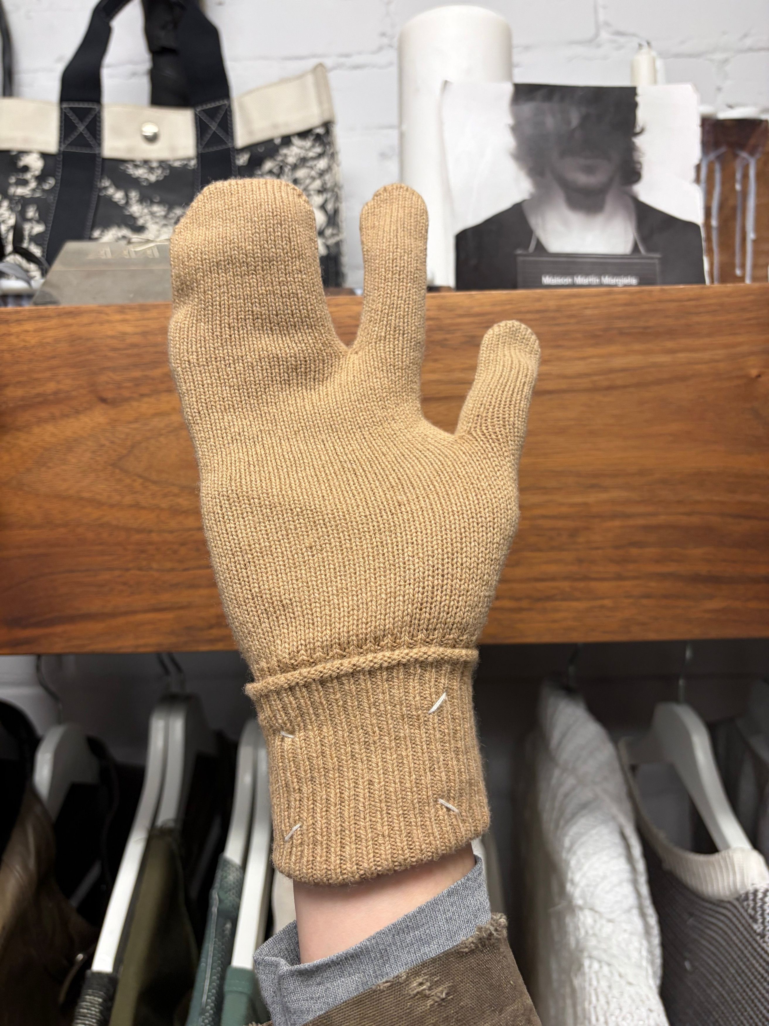 Maison Margiela 2020 Maison Margiela ‘Tabi’ Split Finger Wool Gloves Size ONE SIZE - 4 Thumbnail