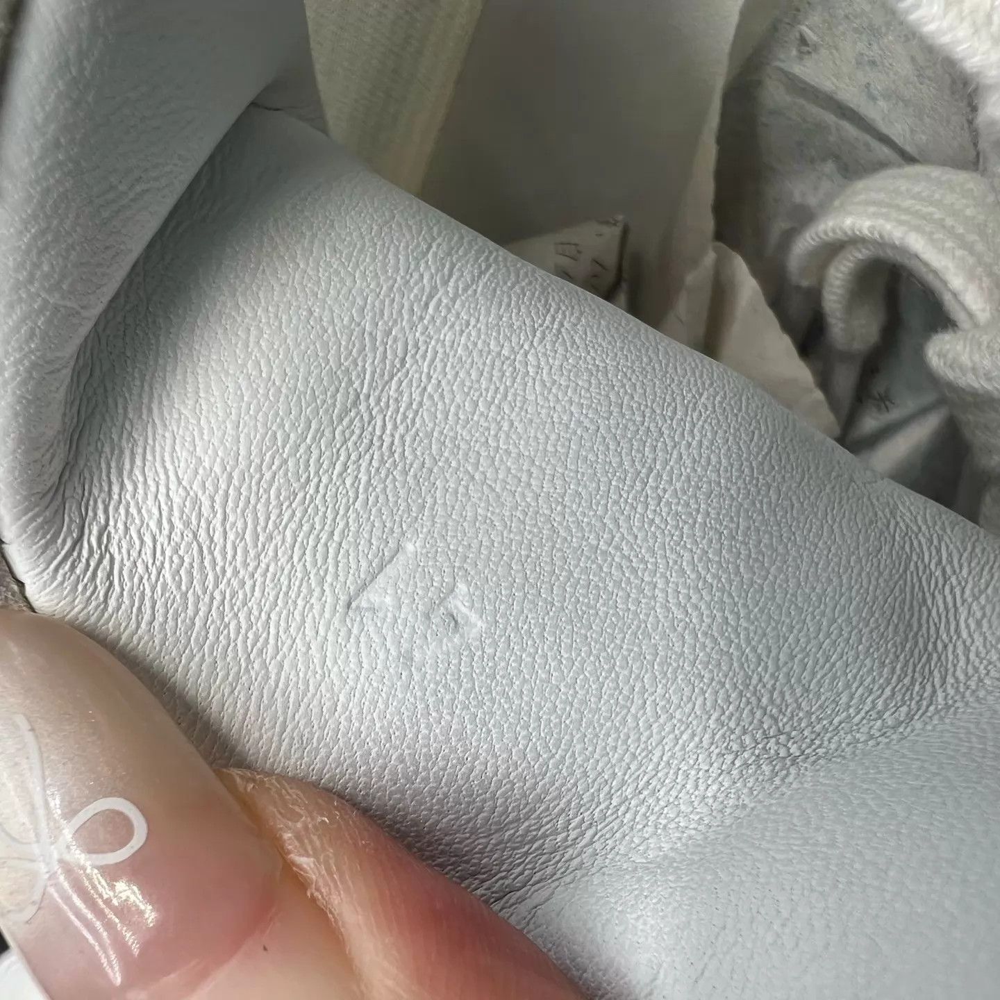 Hermes Hermès Bouncing White Shoes Size 41 Near New Original Box Size US 8 / EU 41 - 8 Thumbnail