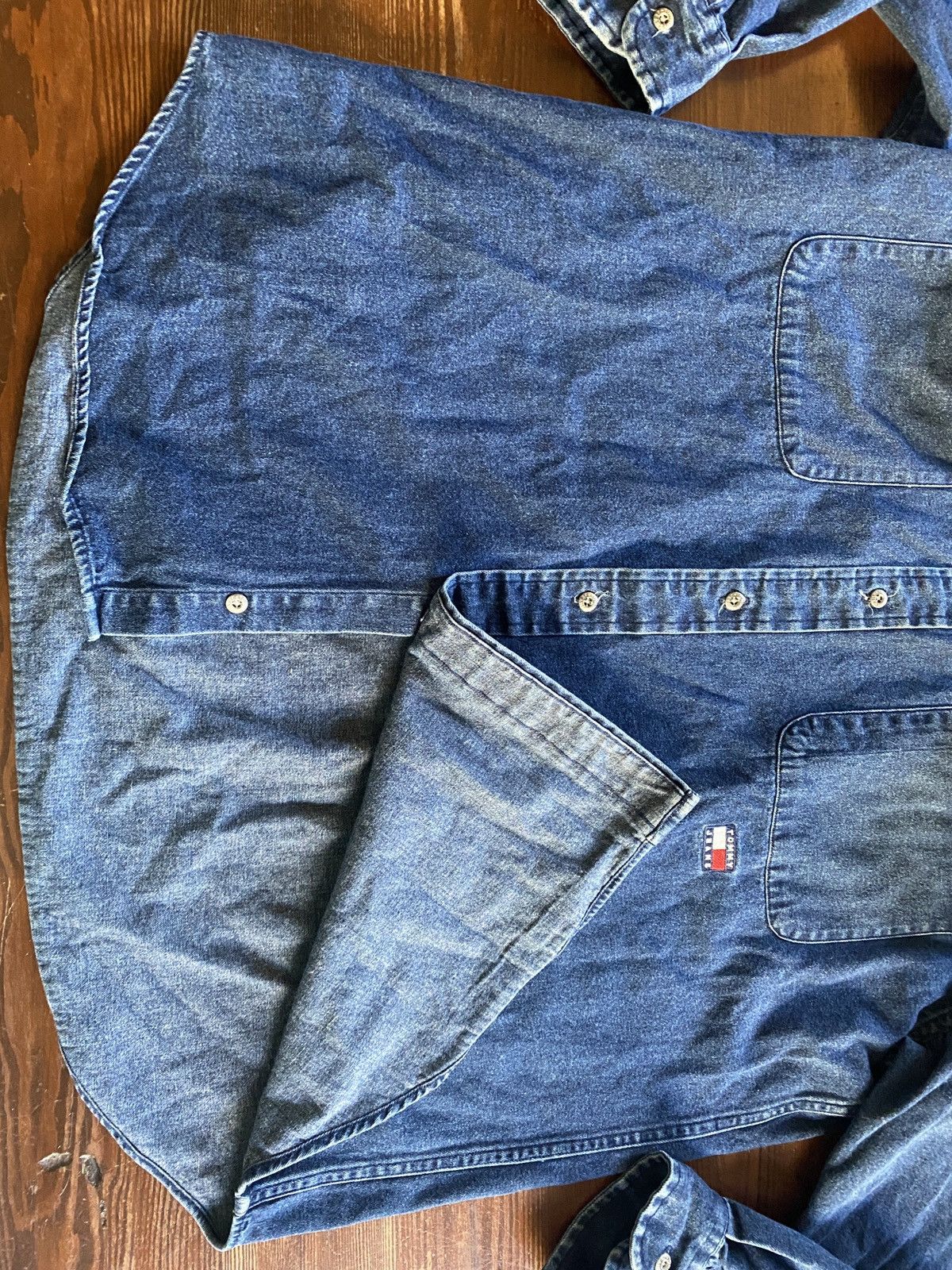 Tommy Hilfiger Vintage 90’s Tommy Hilfiger Jeans Long Sleeve Button Up Size US L / EU 52-54 / 3 - 6 Thumbnail