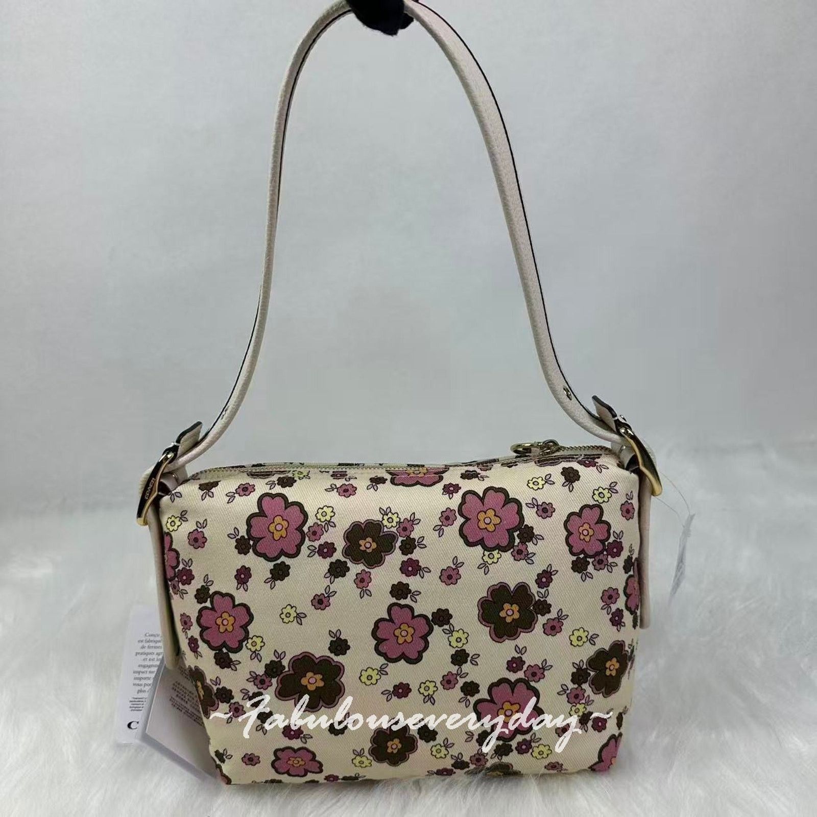 Coach Coach Cargo Shoulder Bag Floral Canvas/Chalk/Daisy CDW55 NWT Size ONE SIZE - 4 Thumbnail