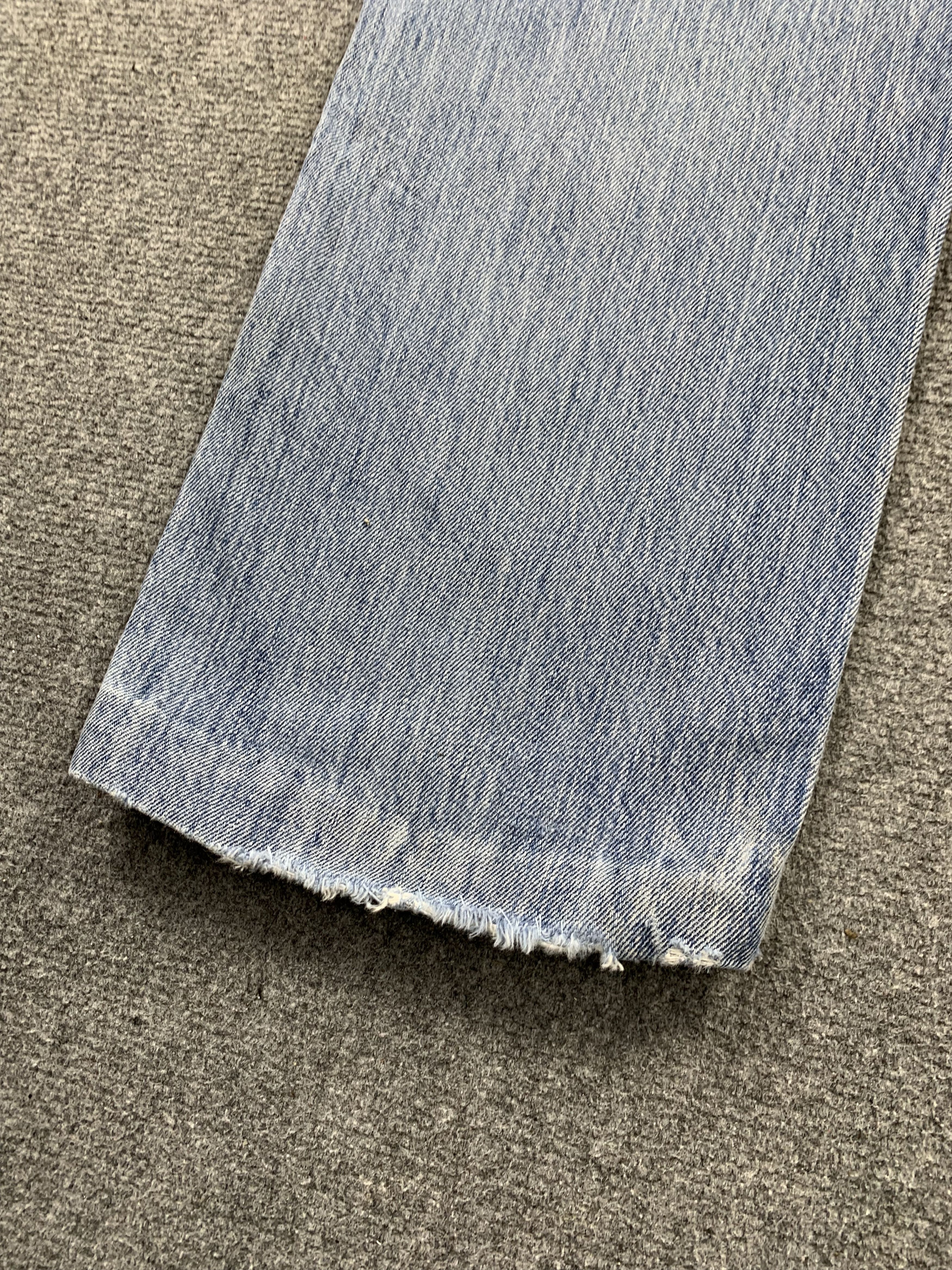 Levi's Vintage Levis 501 Faded Blue Jeans DP2197 Size US 33 - 15 Thumbnail