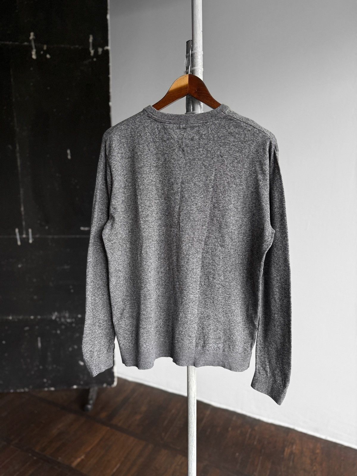Designer × Tommy Hilfiger Tommy Hilfiger Denim Mens Long Sleeve Sweatshirt Small Logo Size US S / EU 44-46 / 1 - 3 Thumbnail