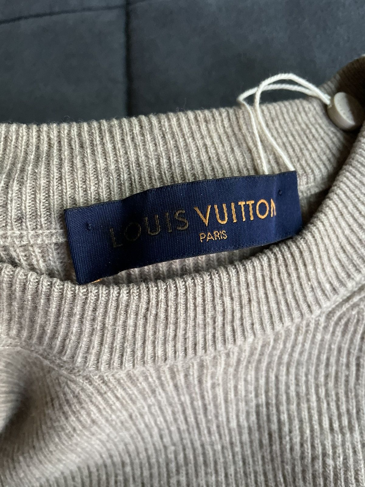 Louis Vuitton Louis Vuitton Beige Cashmere Sweater Size US S / EU 44-46 / 1 - 7 Thumbnail