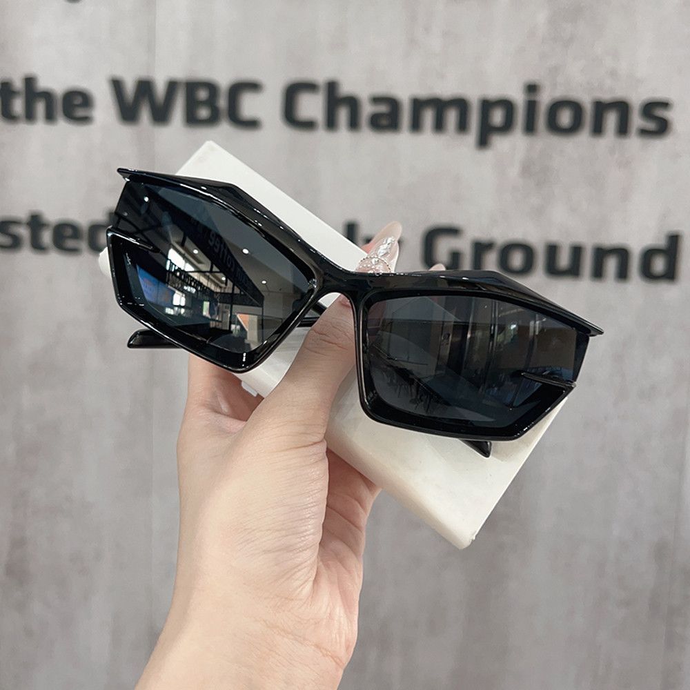 Designer Batman Punk Style Sunglasses Size ONE SIZE - 3 Thumbnail