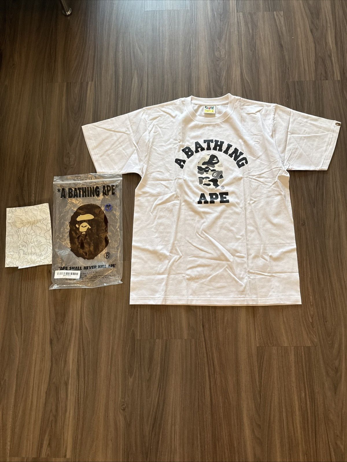 Bape BAPE A Bathing Ape Camo Ape Head Tee White Large L NWT OG Size US L / EU 52-54 / 3 - 1 Thumbnail