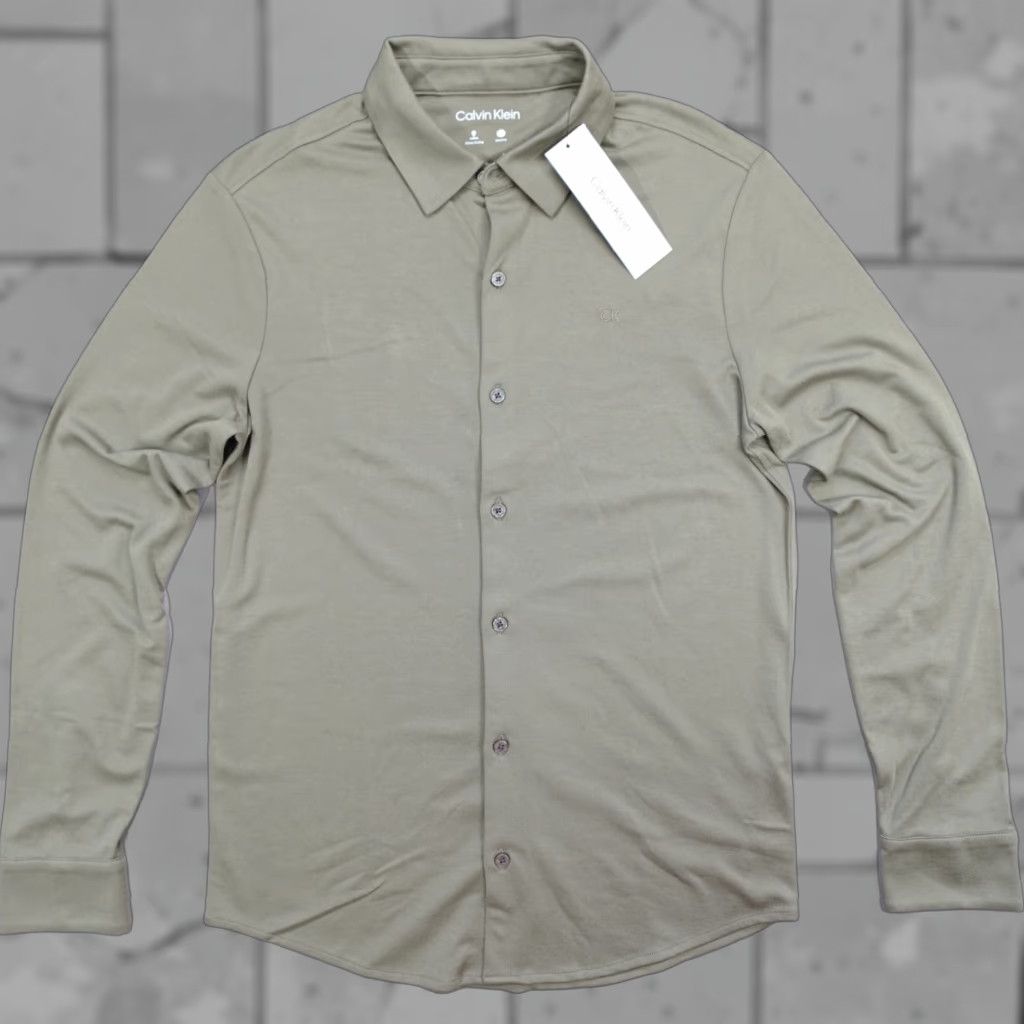 Calvin Klein Calvin Klein Button-Up Shirt Dusty Olive L/S Quick Dry Wicking Size S Men Green Casual Workwear Shirt Size US S / EU 44-46 / 1 - 1 Thumbnail