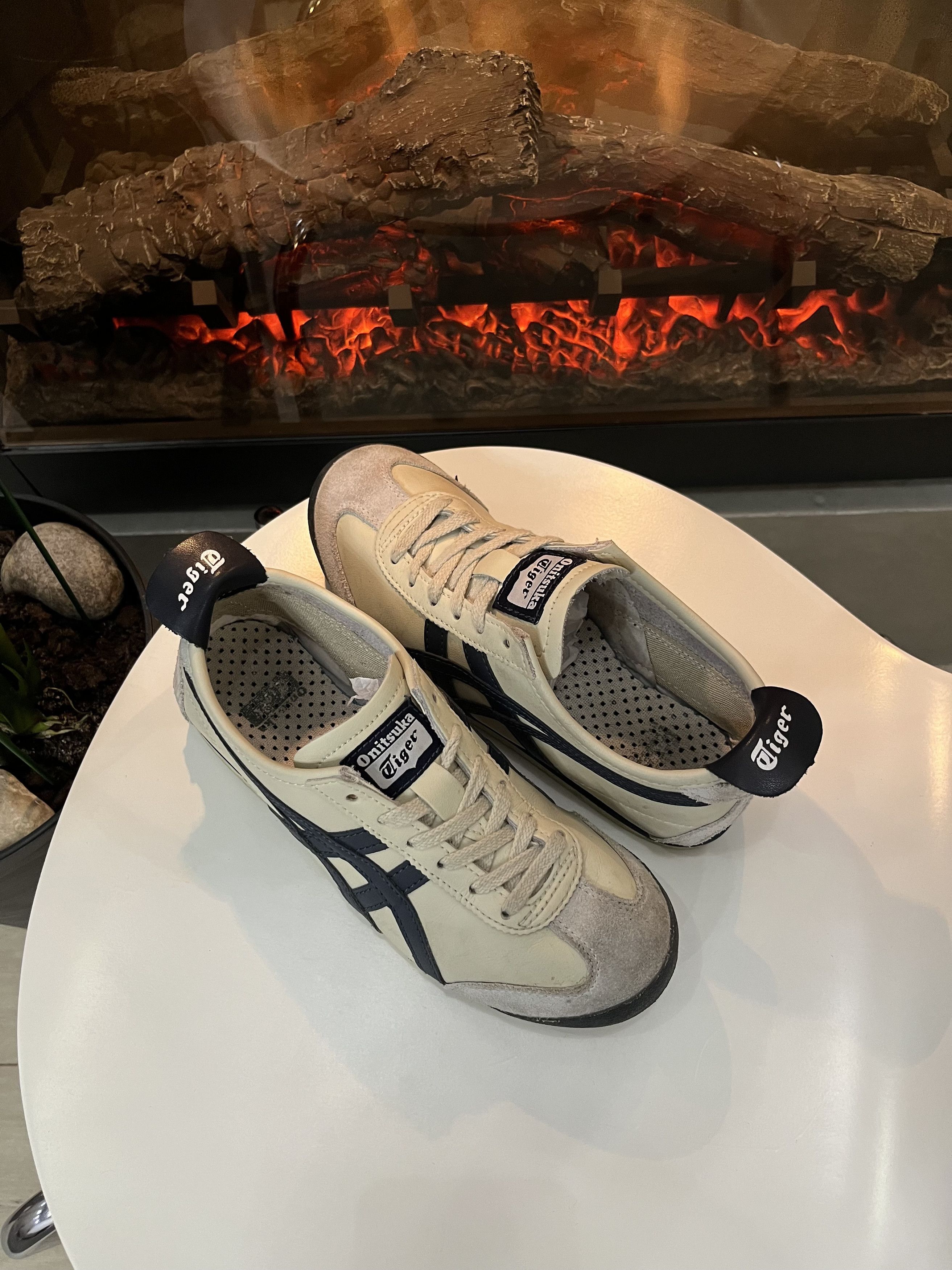 Asics 🔥00'ONITSUKA TIGER ASICS MEXICO 66 VINTAGE LEATHER SNEAKERS Size US 7 / IT 37 - 4 Thumbnail
