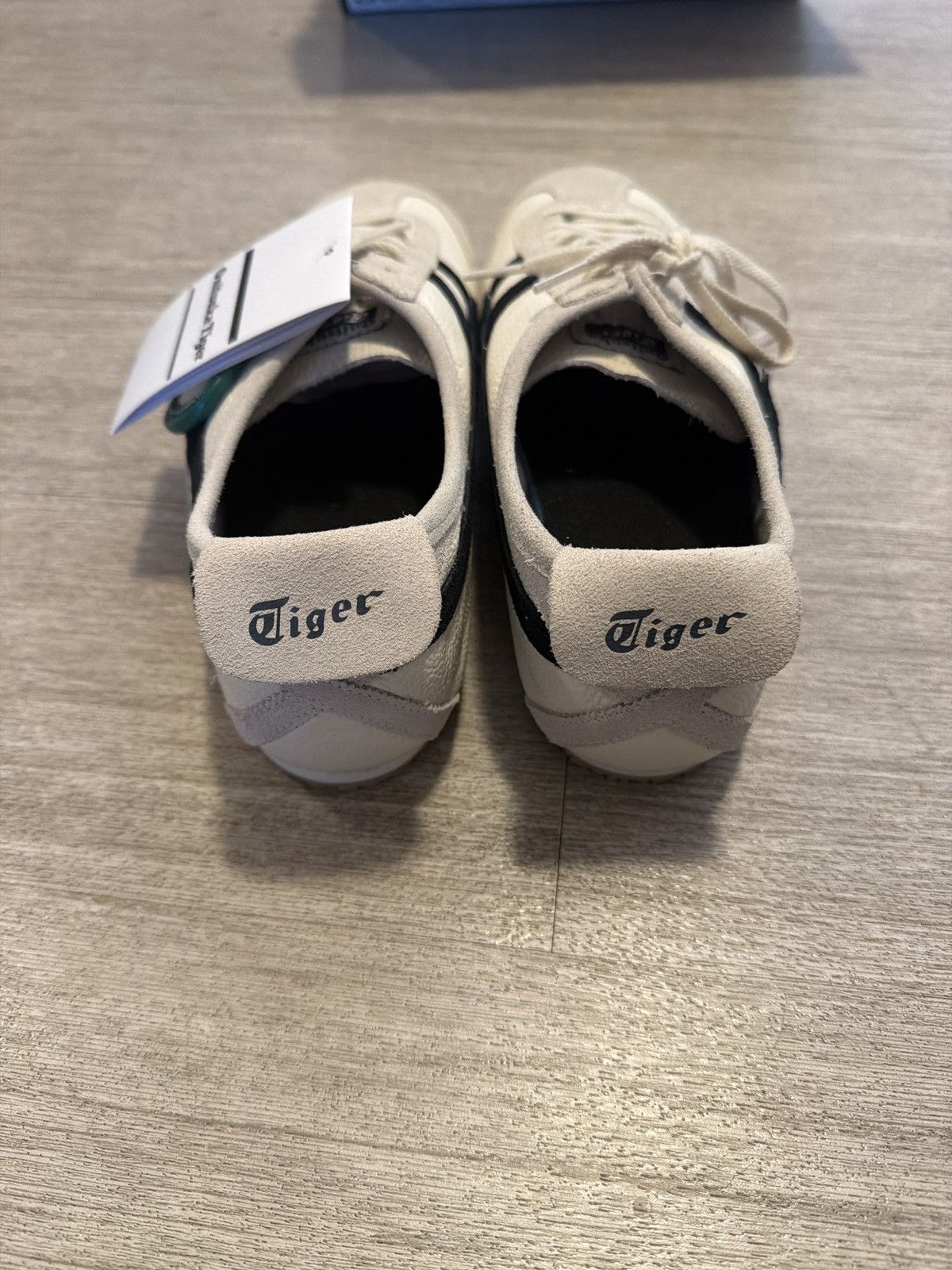 Onitsuka Tiger Onitsuka Tiger - Mexico 66, Birch Black Size US 11.5 / EU 44-45 - 4 Thumbnail
