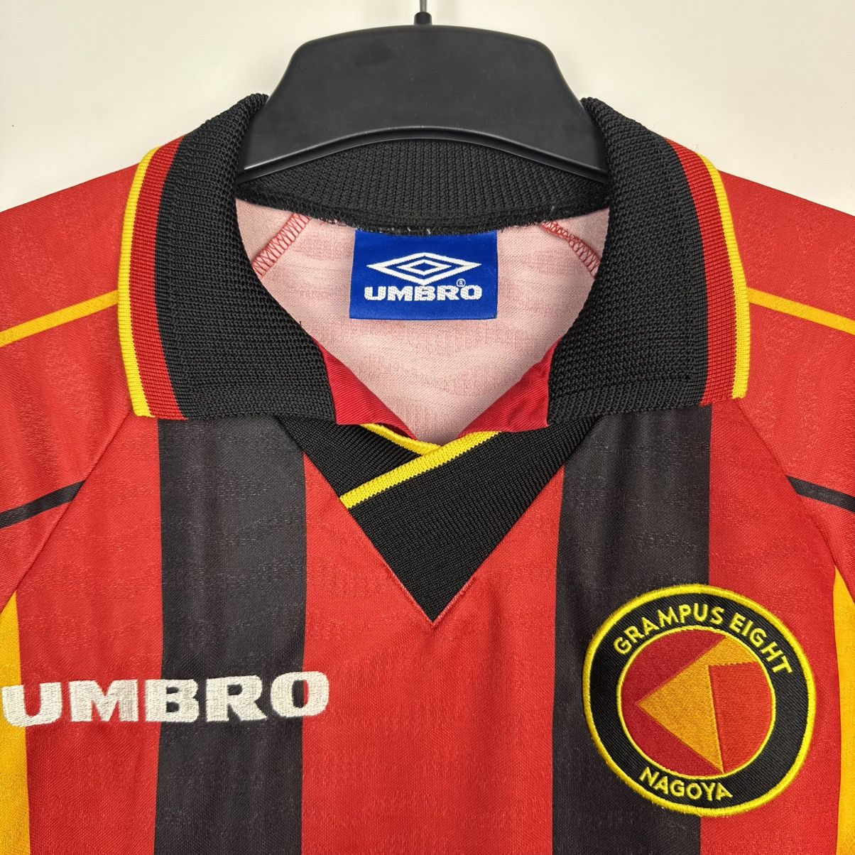 Umbro NAGOYA GRAMPUS EIGHT 1996/98 FOOTBALL SHIRT SOCCER JERSEY Size US M / EU 48-50 / 2 - 13 Thumbnail