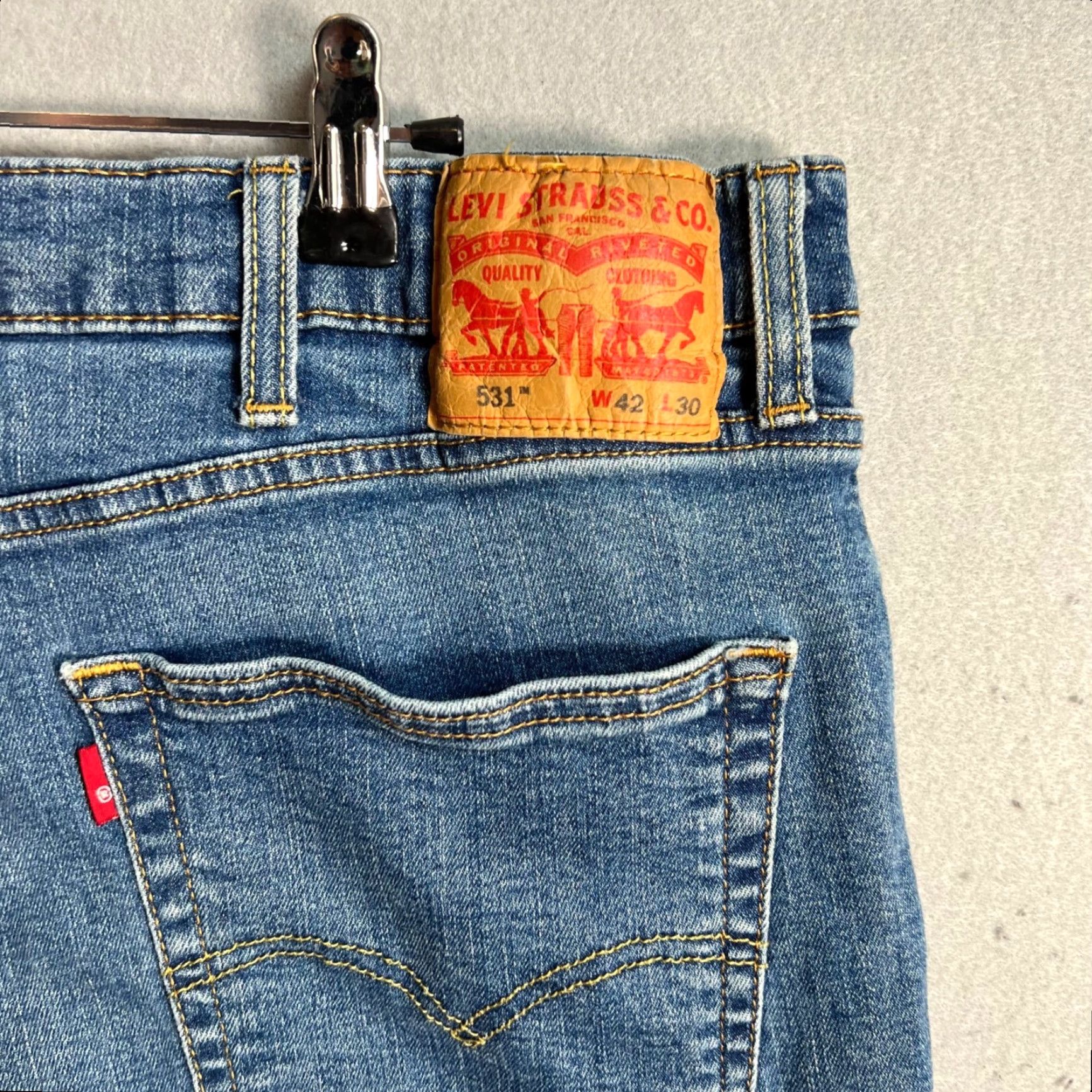Levi's Levi's Jeans Men 531 Tapered Fit Size 42 x 30 Blue Denim Medium Wash Vintage Size US 42 / EU 58 - 3 Thumbnail