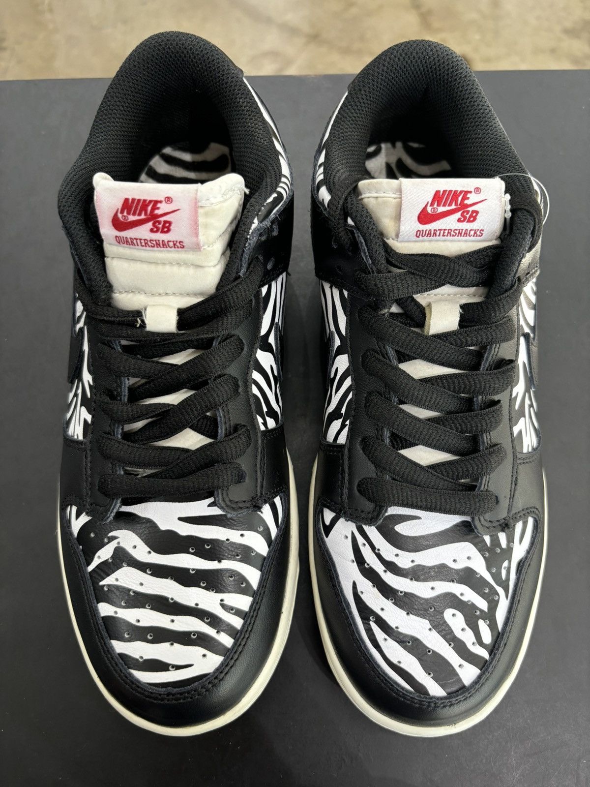 Nike Nike SB Dunk Low OG Quartersnacks Zebra Sz. 7.5 Size US 7.5 / EU 40-41 - 2 Thumbnail
