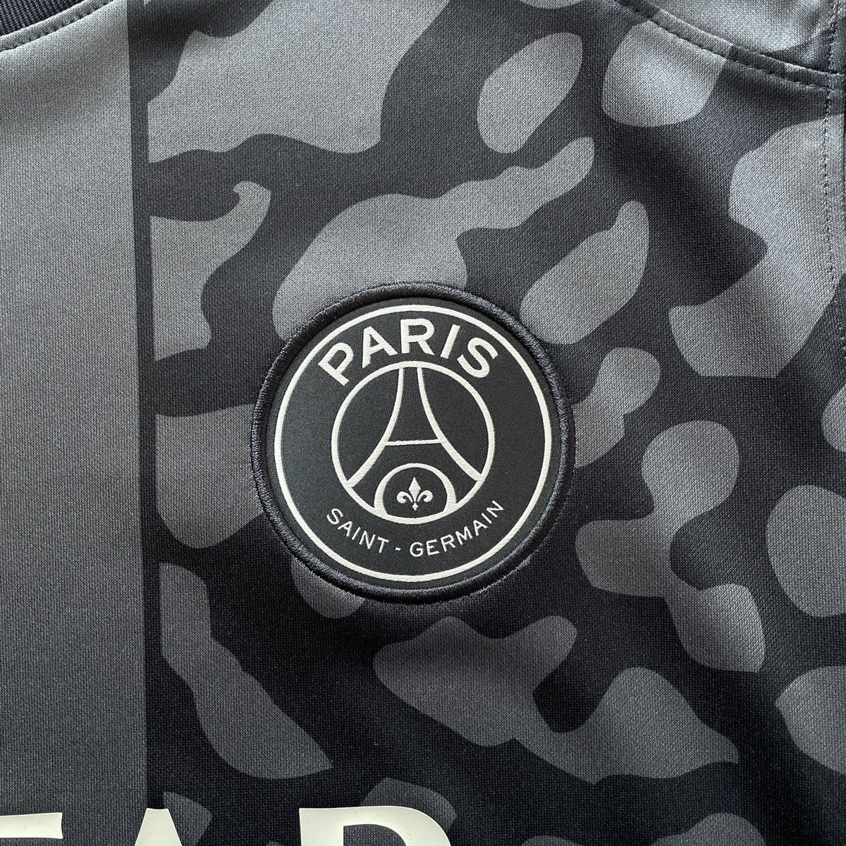 Jordan Brand Paris Saint-Germain x Jordan Third Jersey PSG 2023/2024 sz L Size US L / EU 52-54 / 3 - 6 Thumbnail