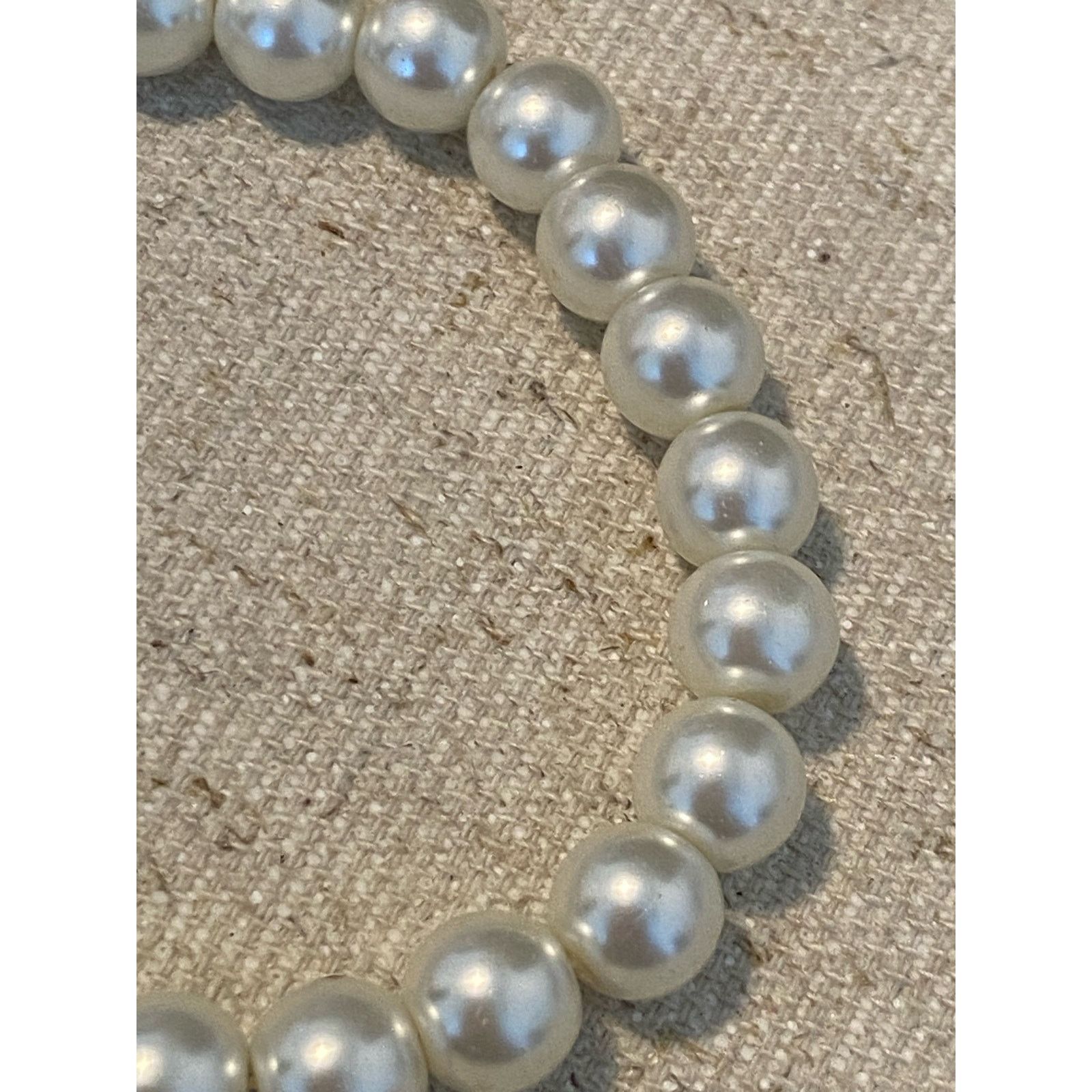 Handmade white faux pearl bracelet Size ONE SIZE - 5 Thumbnail
