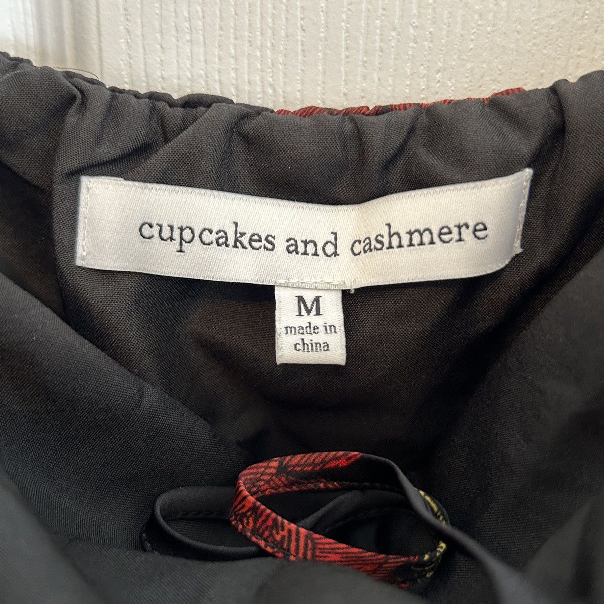 Other Cupcakes & Cashmere Red and Black Floral Halter Dress Size M Size M / US 6-8 / IT 42-44 - 9 Thumbnail