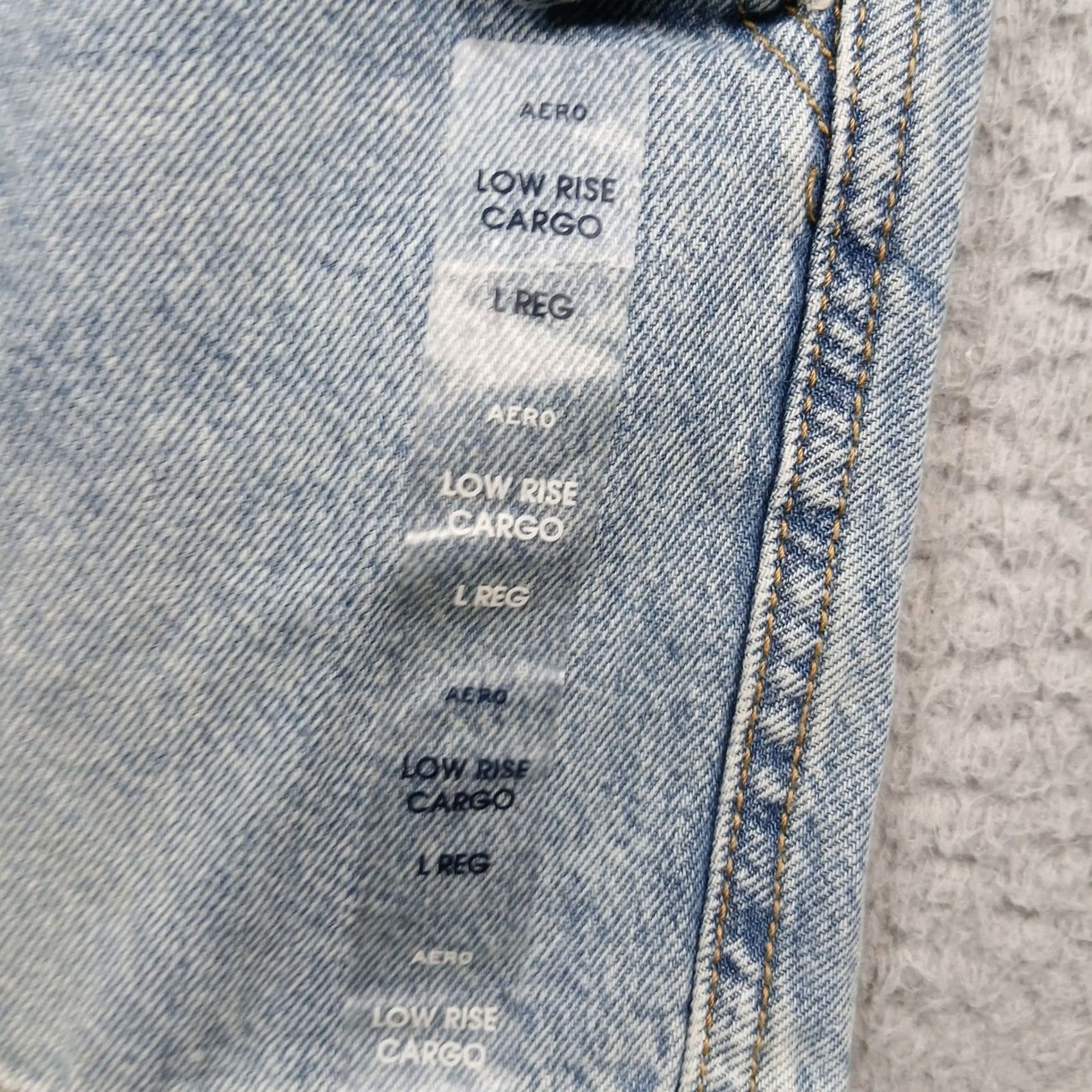 Aeropostale Aéropostale Cargo Jeans Women's L Short Light Wash Rigid Denim Pockets Low Rise Hip Hop Logo EUC Size 24" / US 00 / IT 34 - 5 Thumbnail
