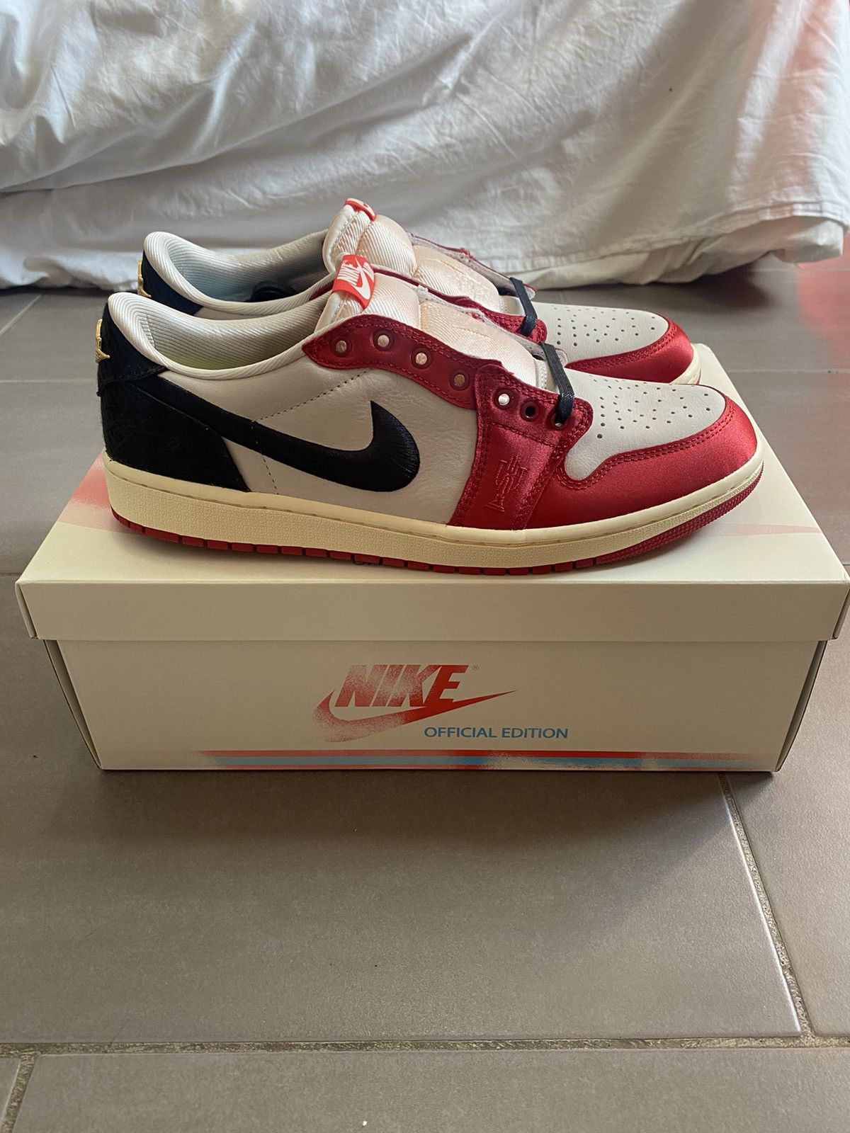 Nike jordan 1 low trophy room Size US 10.5 / EU 43-44 - 3 Thumbnail